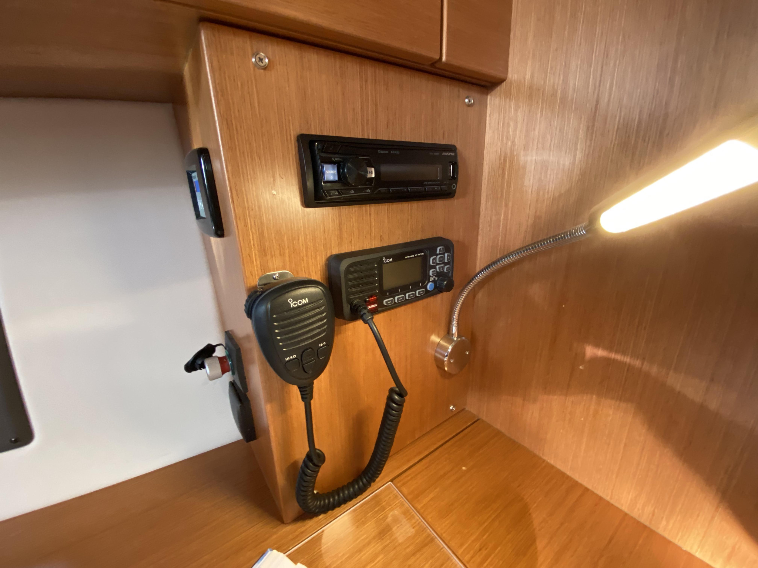 Bavaria C42 — photo 19