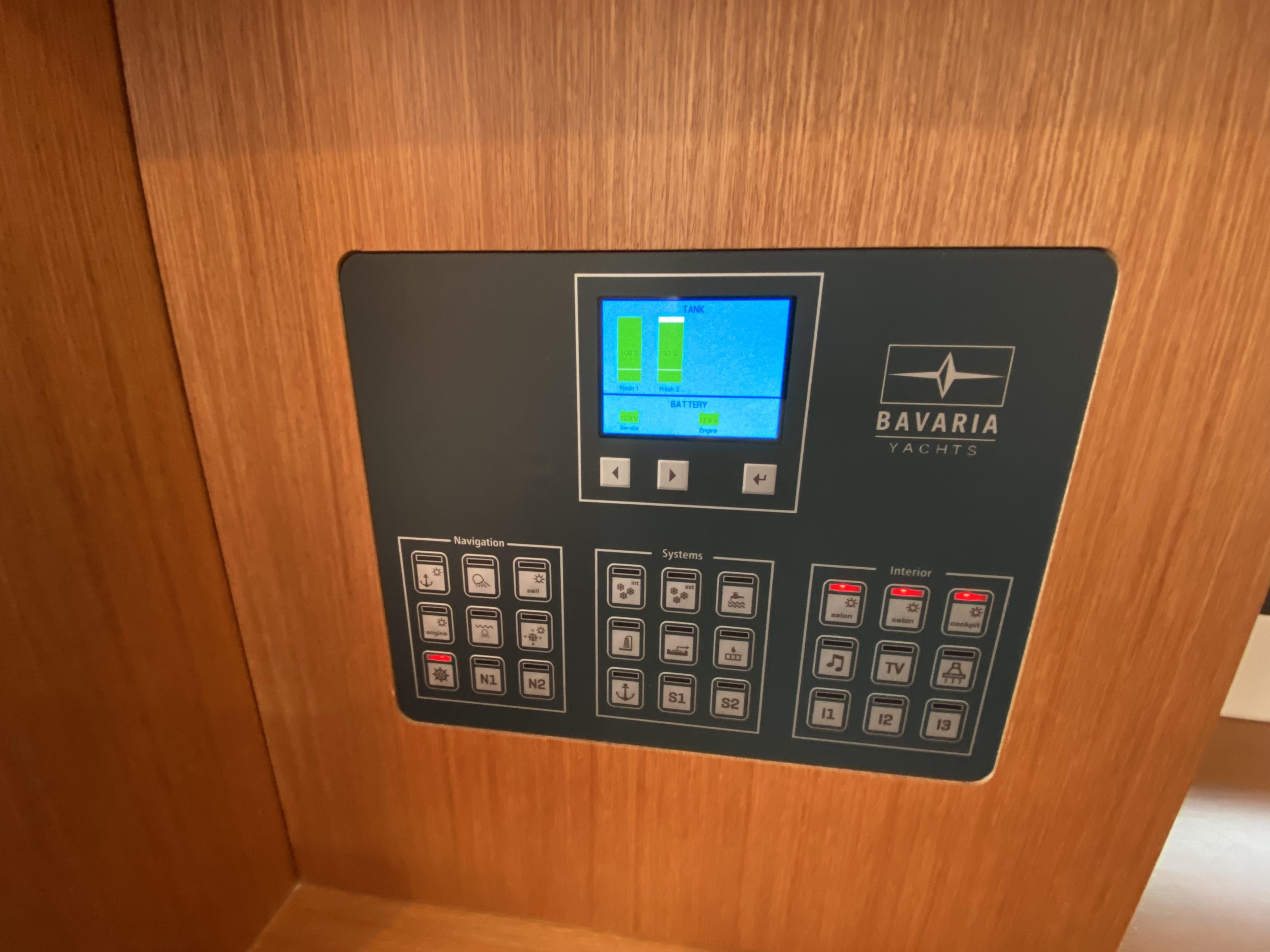Bavaria C42 — photo 27