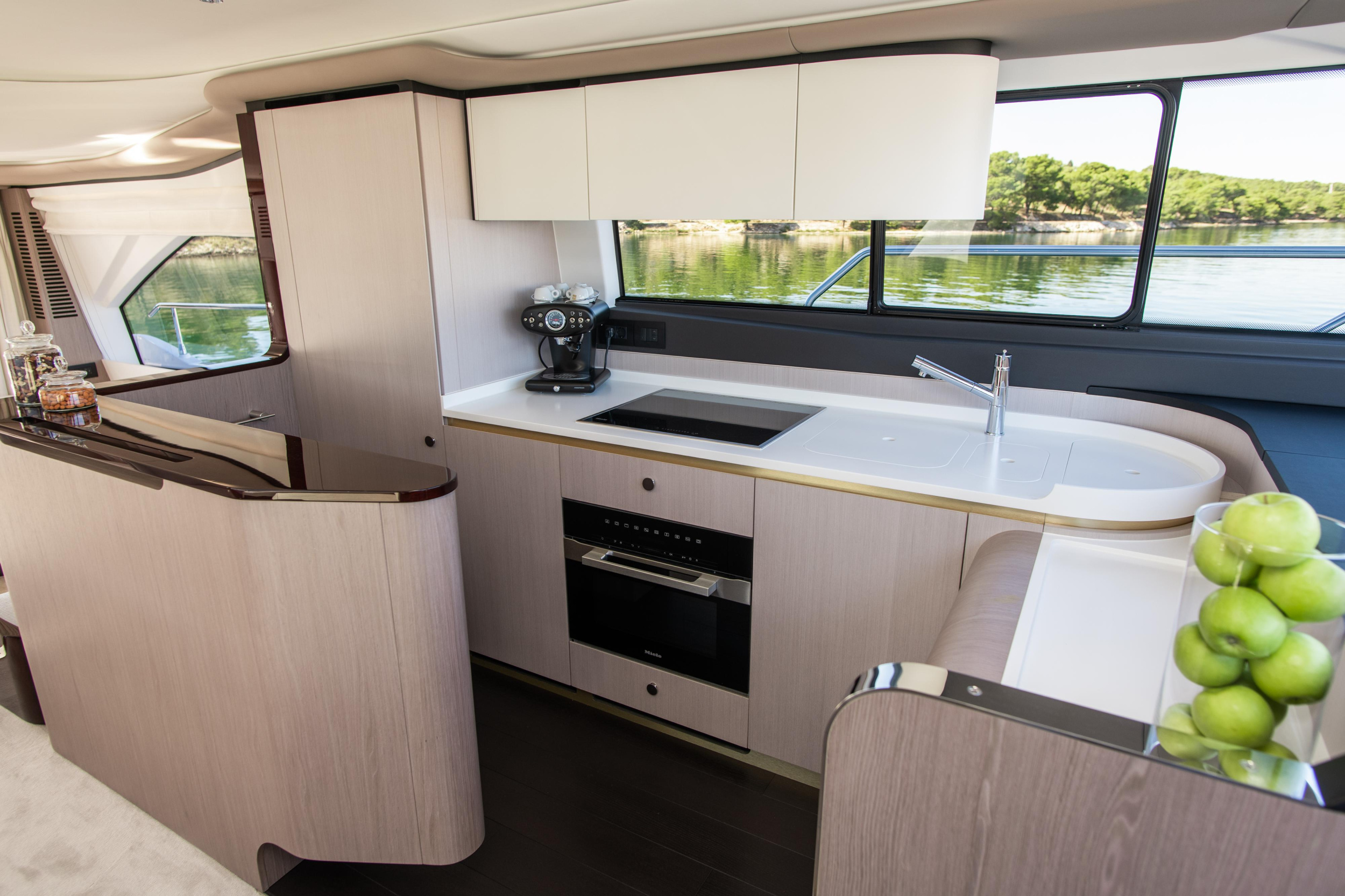 Azimut 60 Fly — photo 17