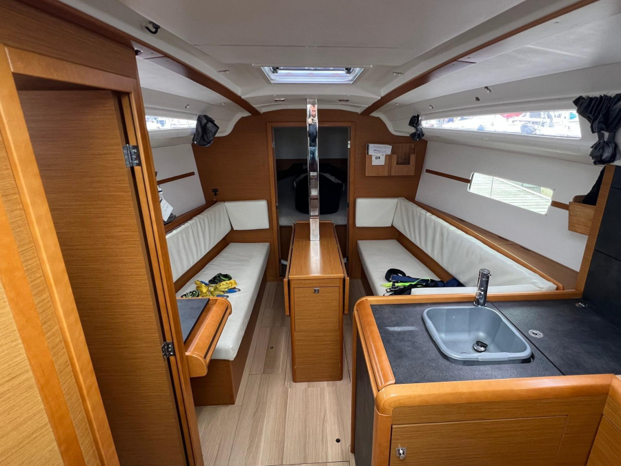 Sun Odyssey 349 — photo 3