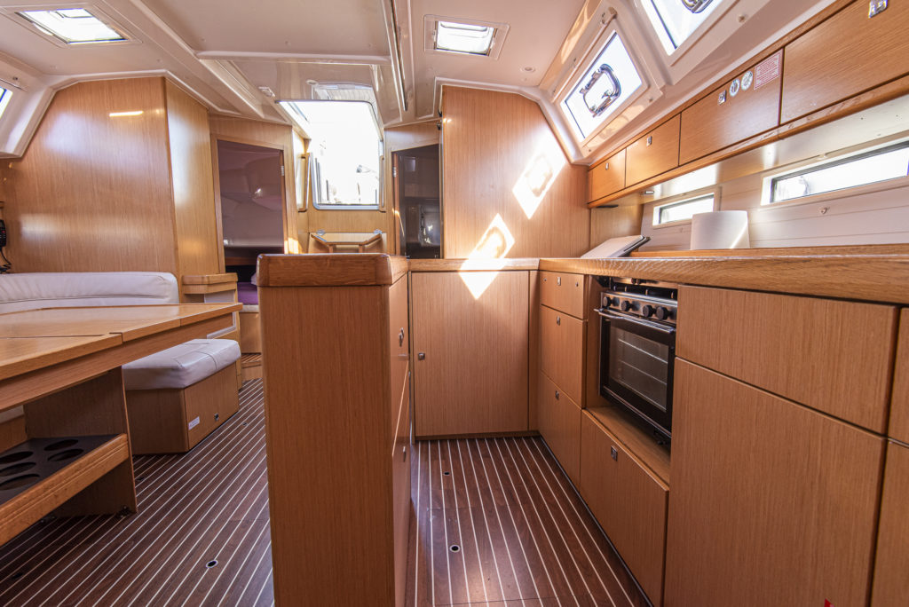 Bavaria Cruiser 46 — photo 18