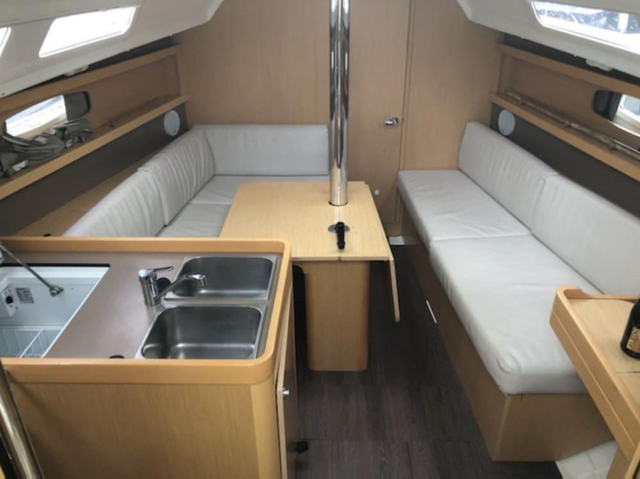 Oceanis 31 — photo 3