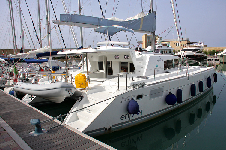 Lagoon 440 — photo 16
