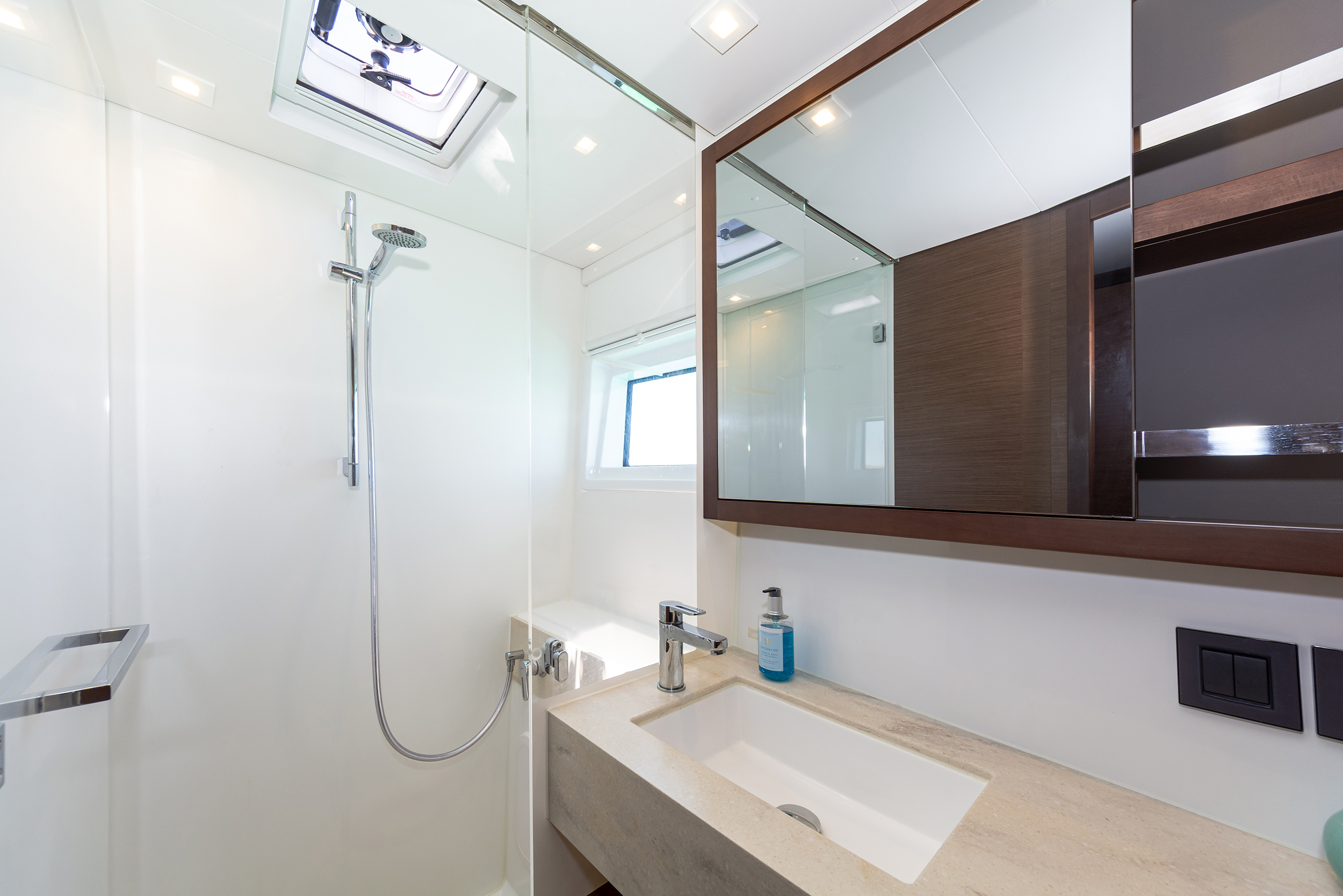Lagoon 46 — photo 20