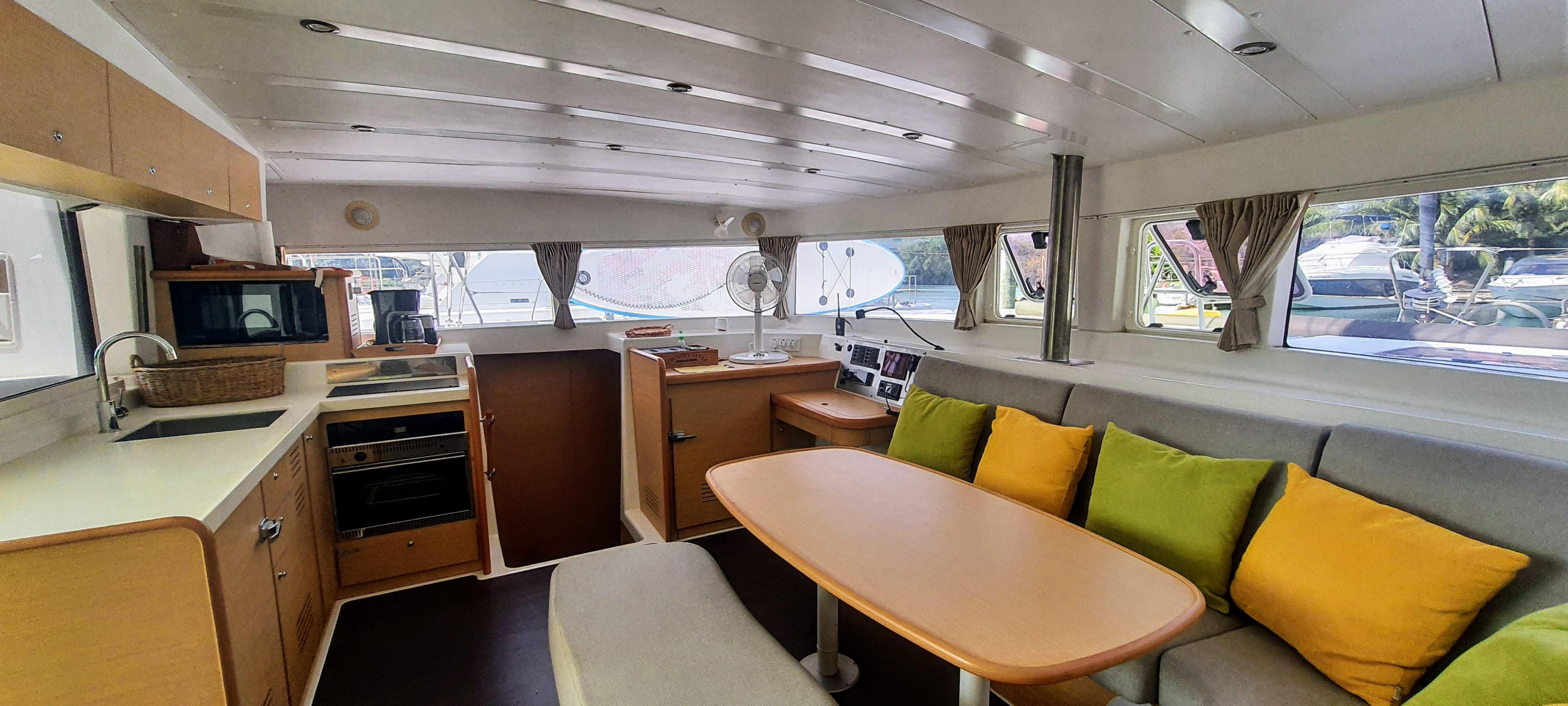 Lagoon 420 — photo 16