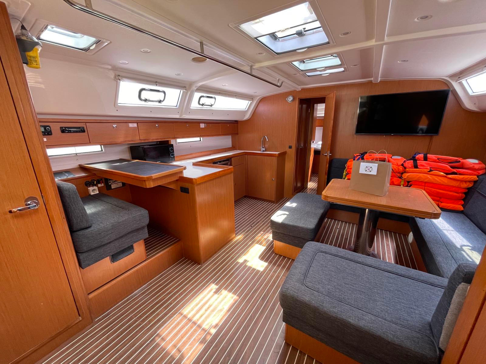 Bavaria Cruiser 51 — photo 3
