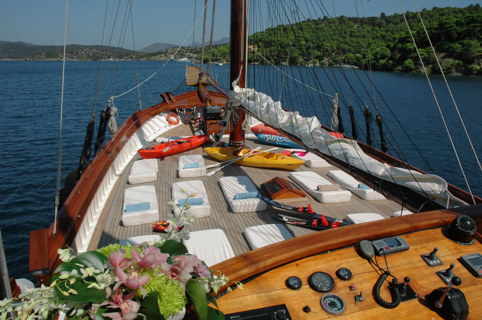 Custom Motor Sailer 124' — photo 39