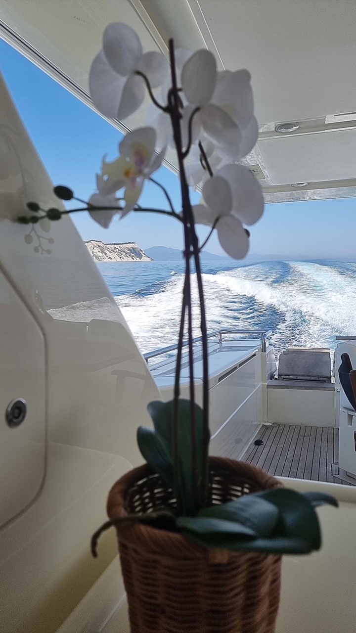 Ferretti 80 — photo 111