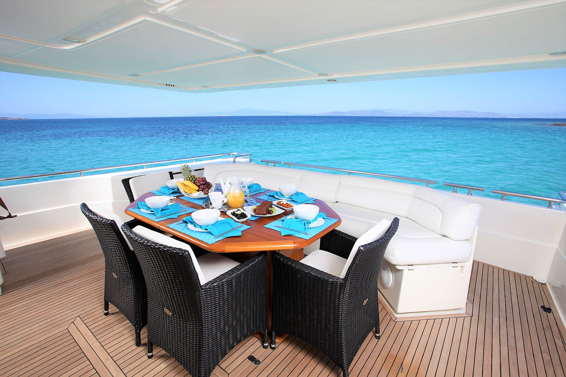 Ferretti 80 — photo 57