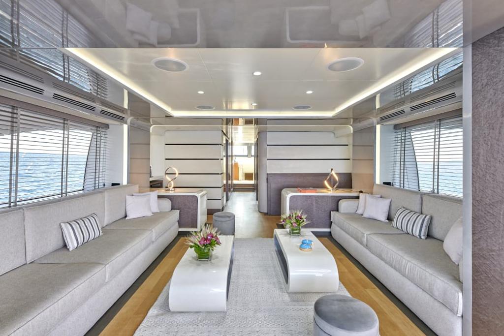 Azimut 85F — photo 15