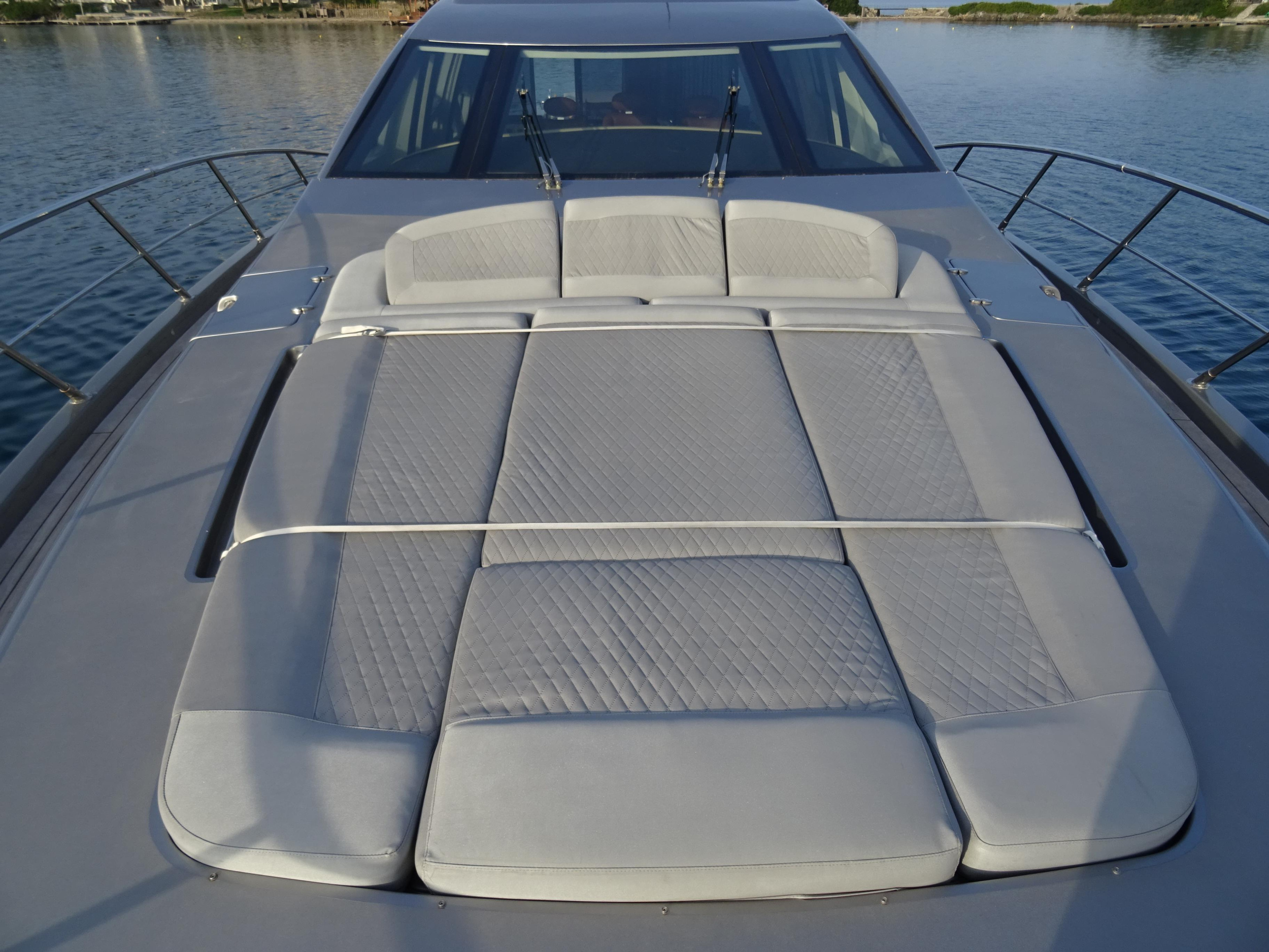 Azimut 86 — photo 48
