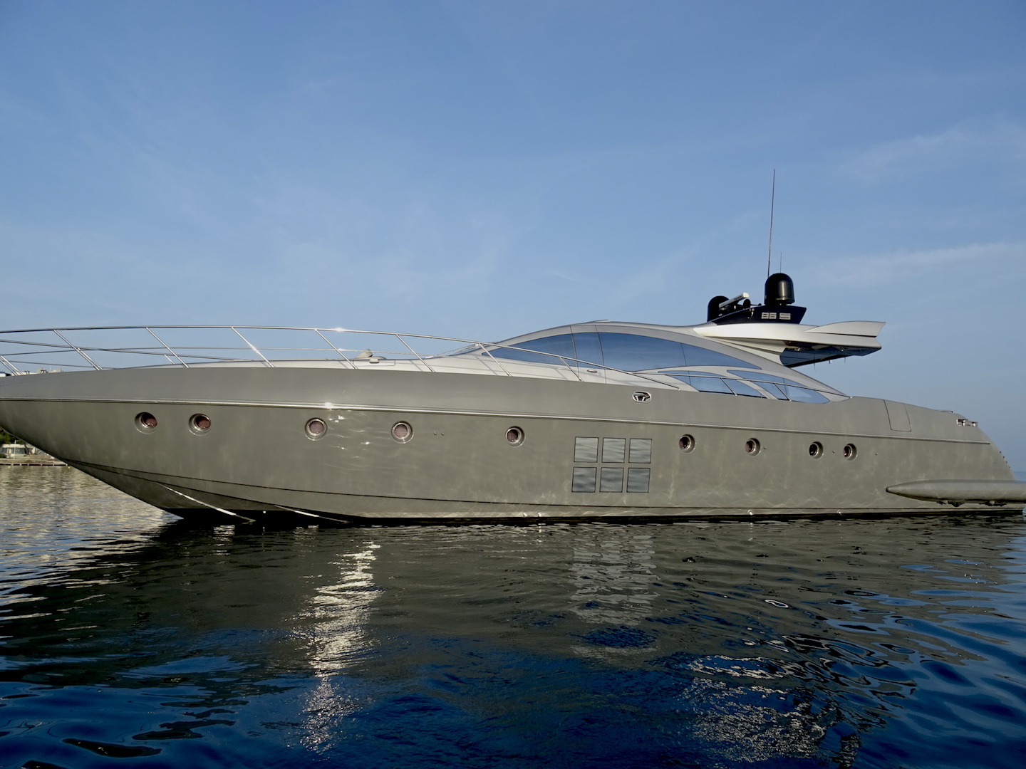 Azimut 86 — photo 17