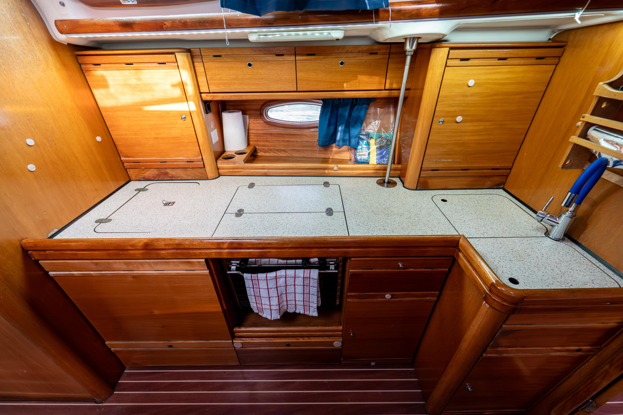 Bavaria 39 Cruiser — photo 12