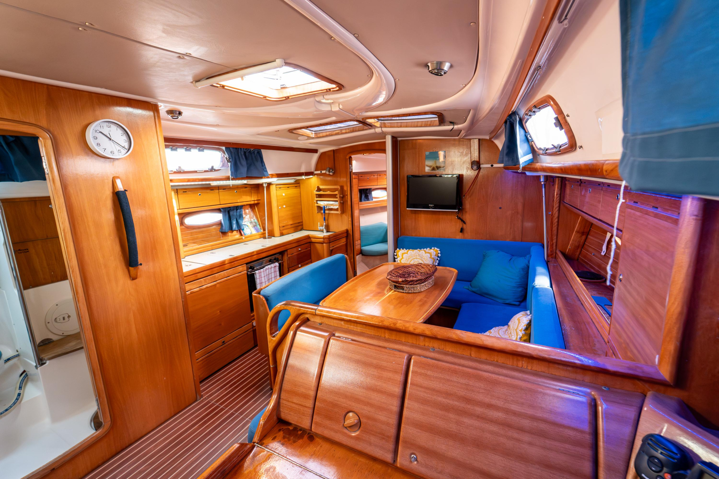 Bavaria 39 Cruiser — photo 21