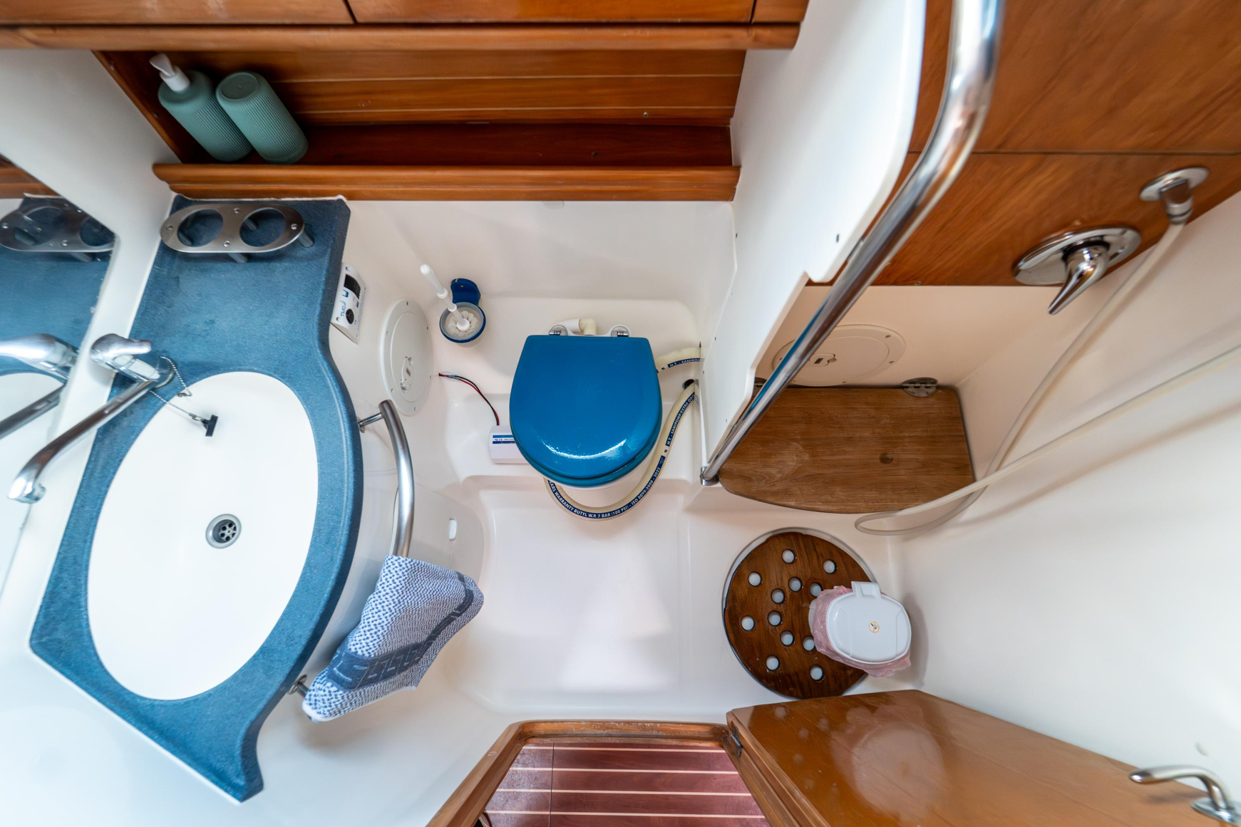 Bavaria 39 Cruiser — photo 3
