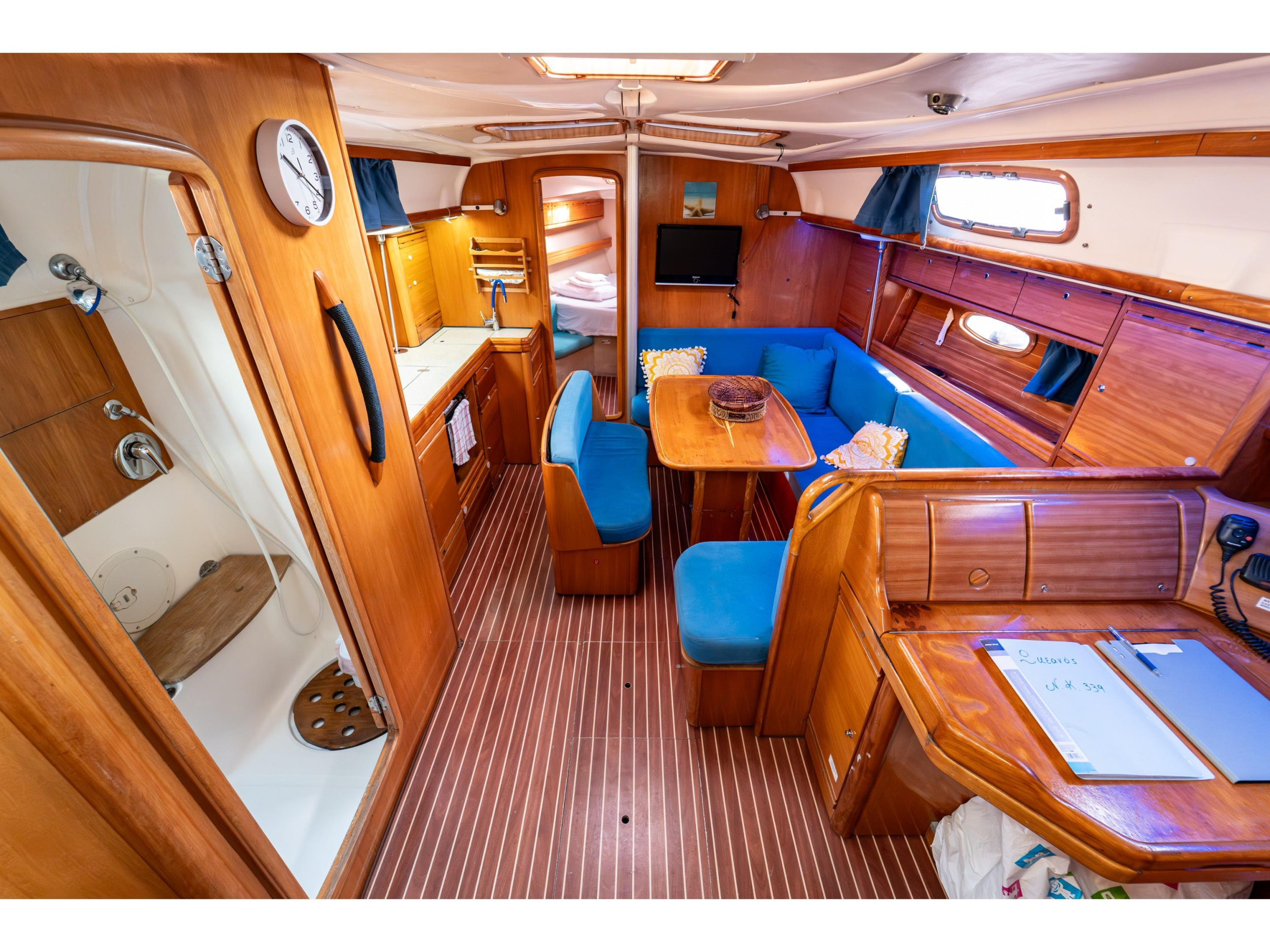Bavaria 39 Cruiser — photo 17
