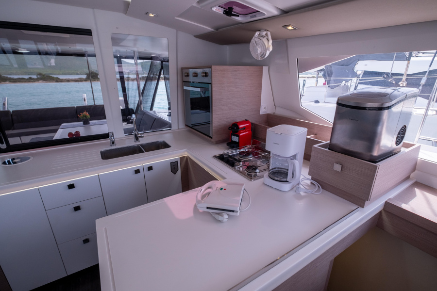 Fountaine Pajot Astréa 42 — photo 29