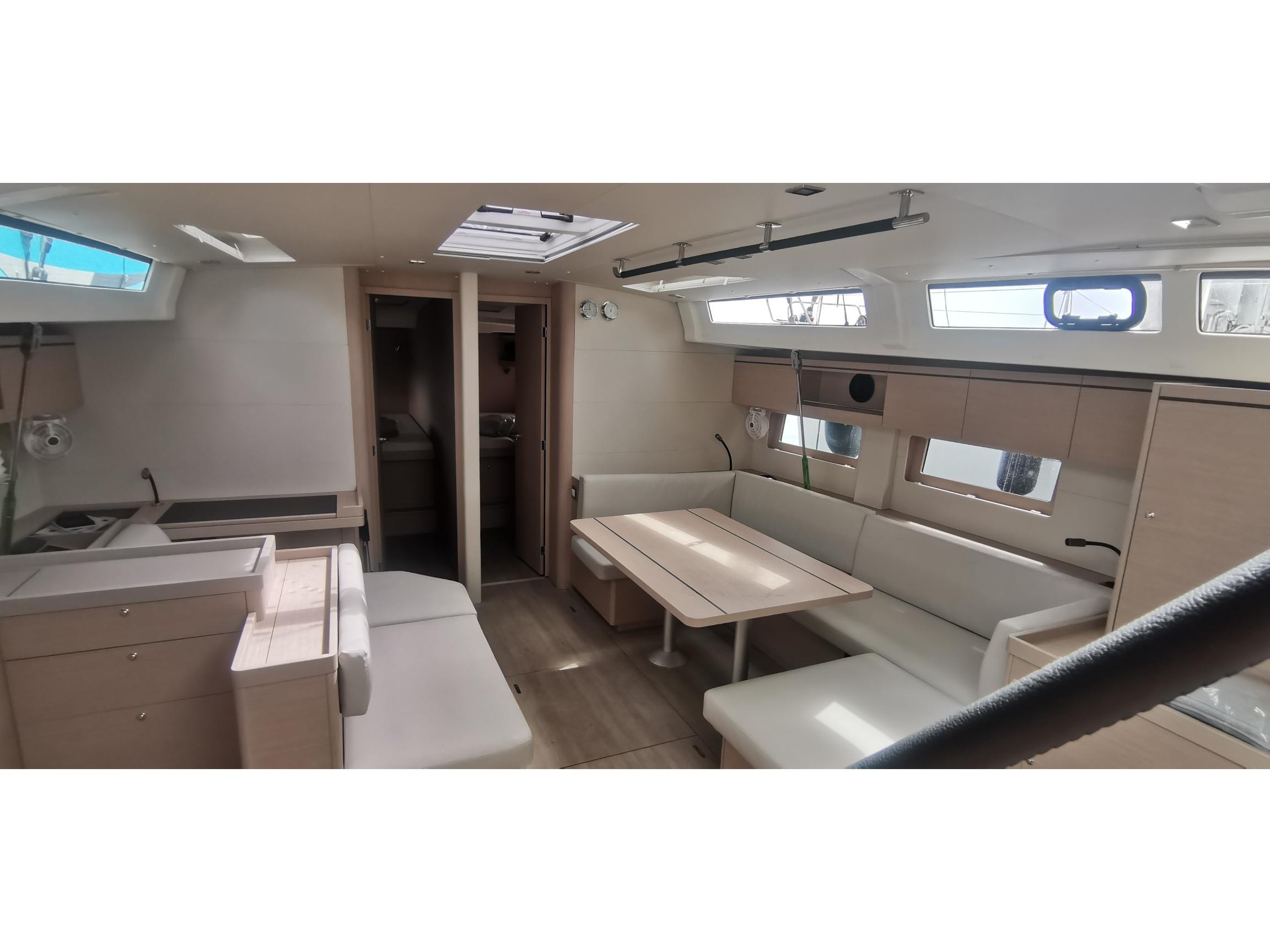 Oceanis 51.1 — photo 9