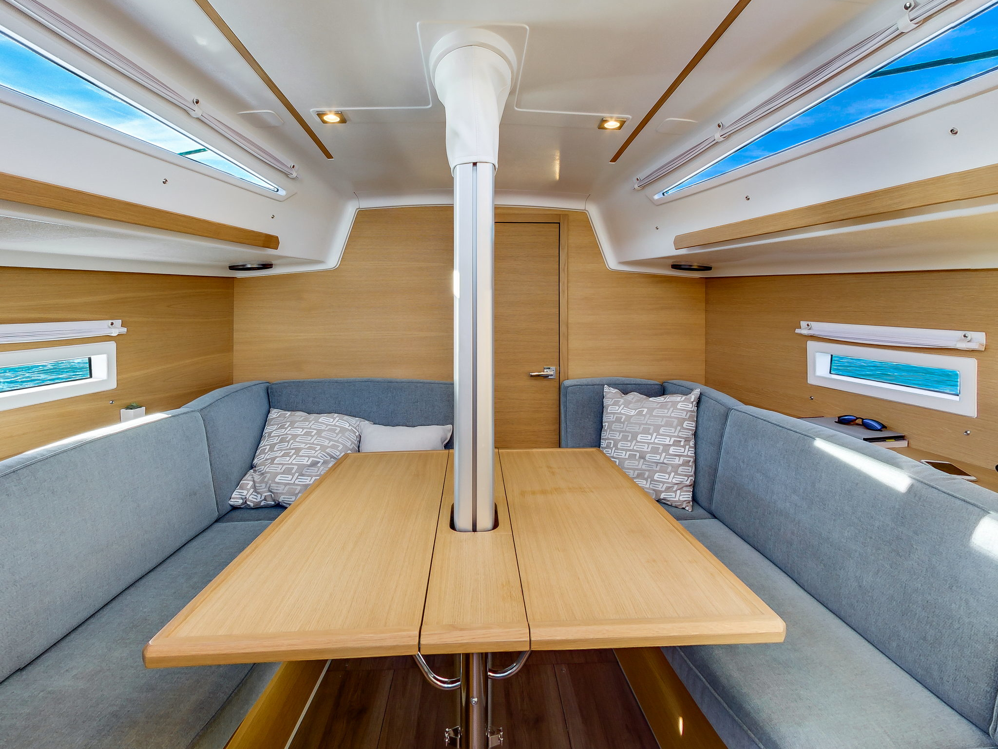 Elan E4 — photo 9