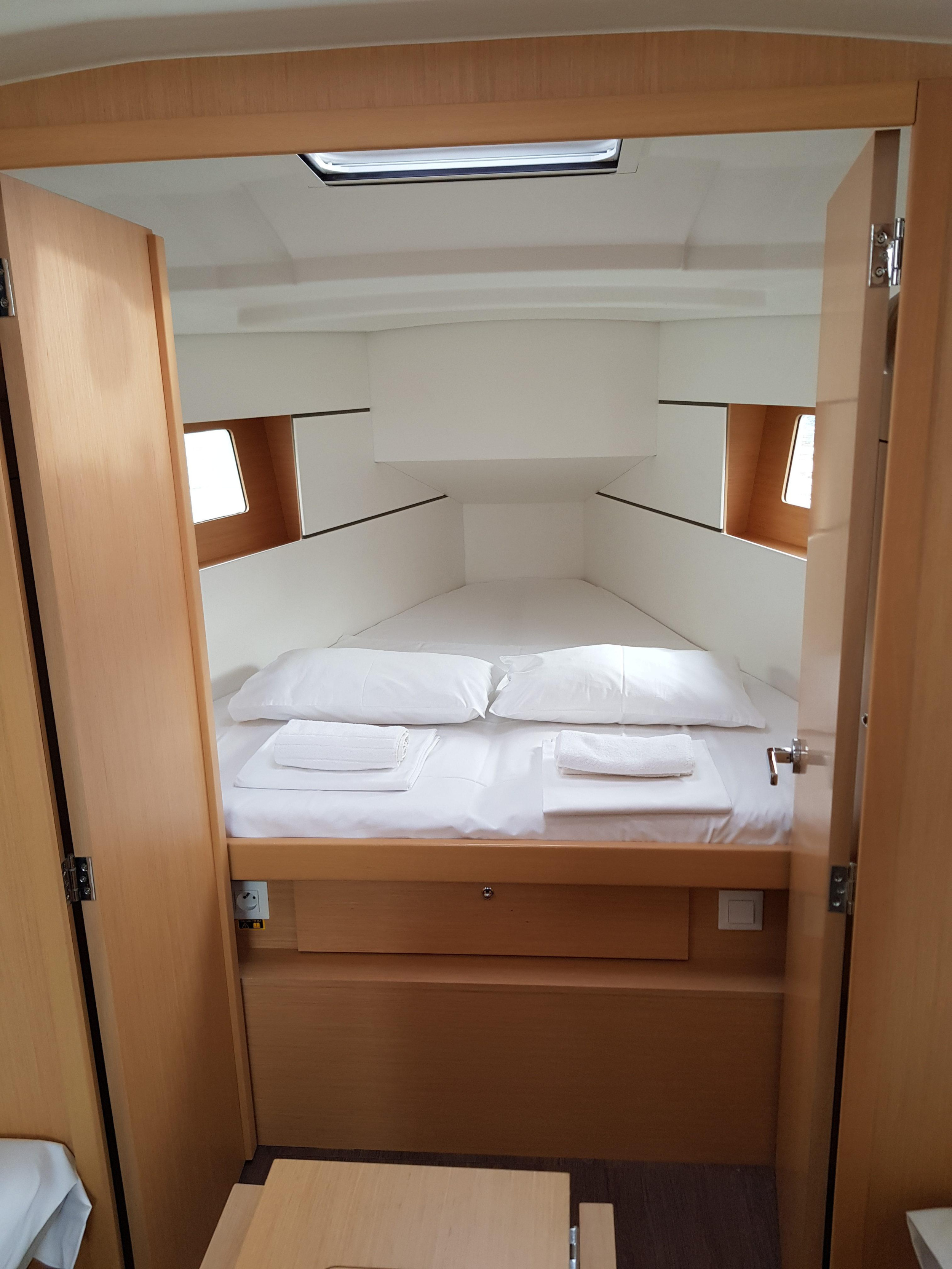 Oceanis 35.1 — photo 13