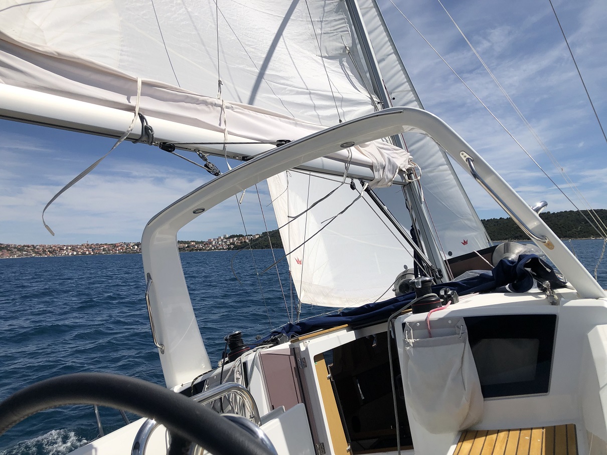 Oceanis 35.1 — photo 9