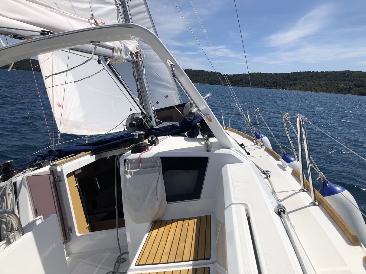 Oceanis 35.1 — photo 12