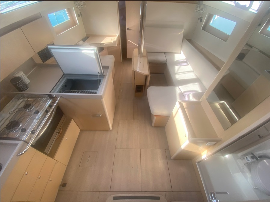 Oceanis 41.1 — photo 4