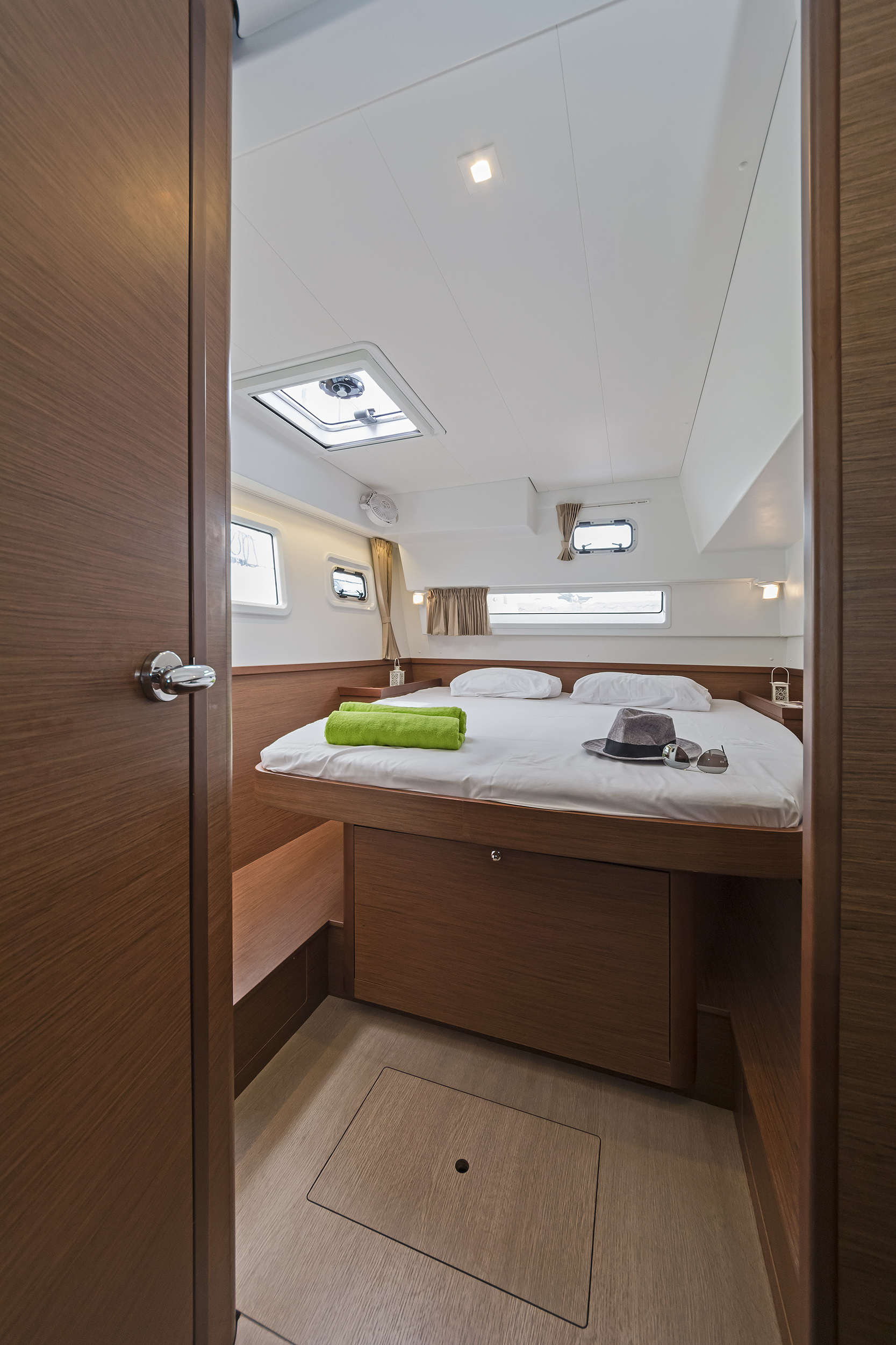 Lagoon 42 & GEN — photo 16