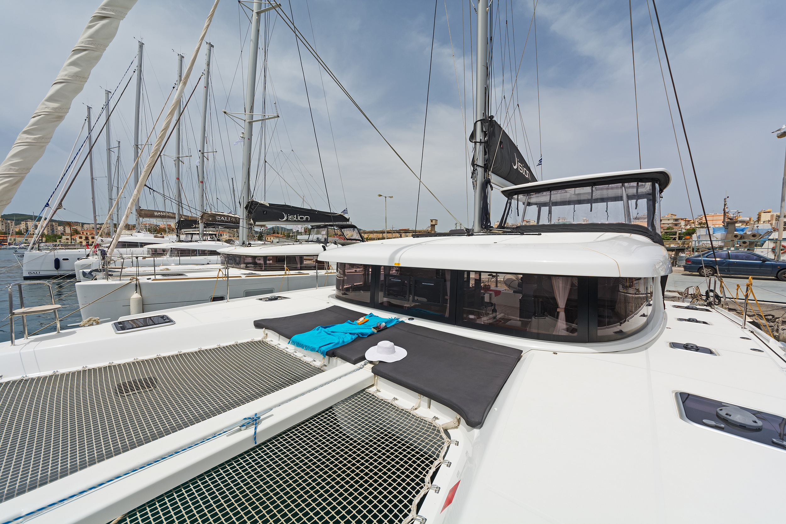 Lagoon 42 & GEN — photo 32