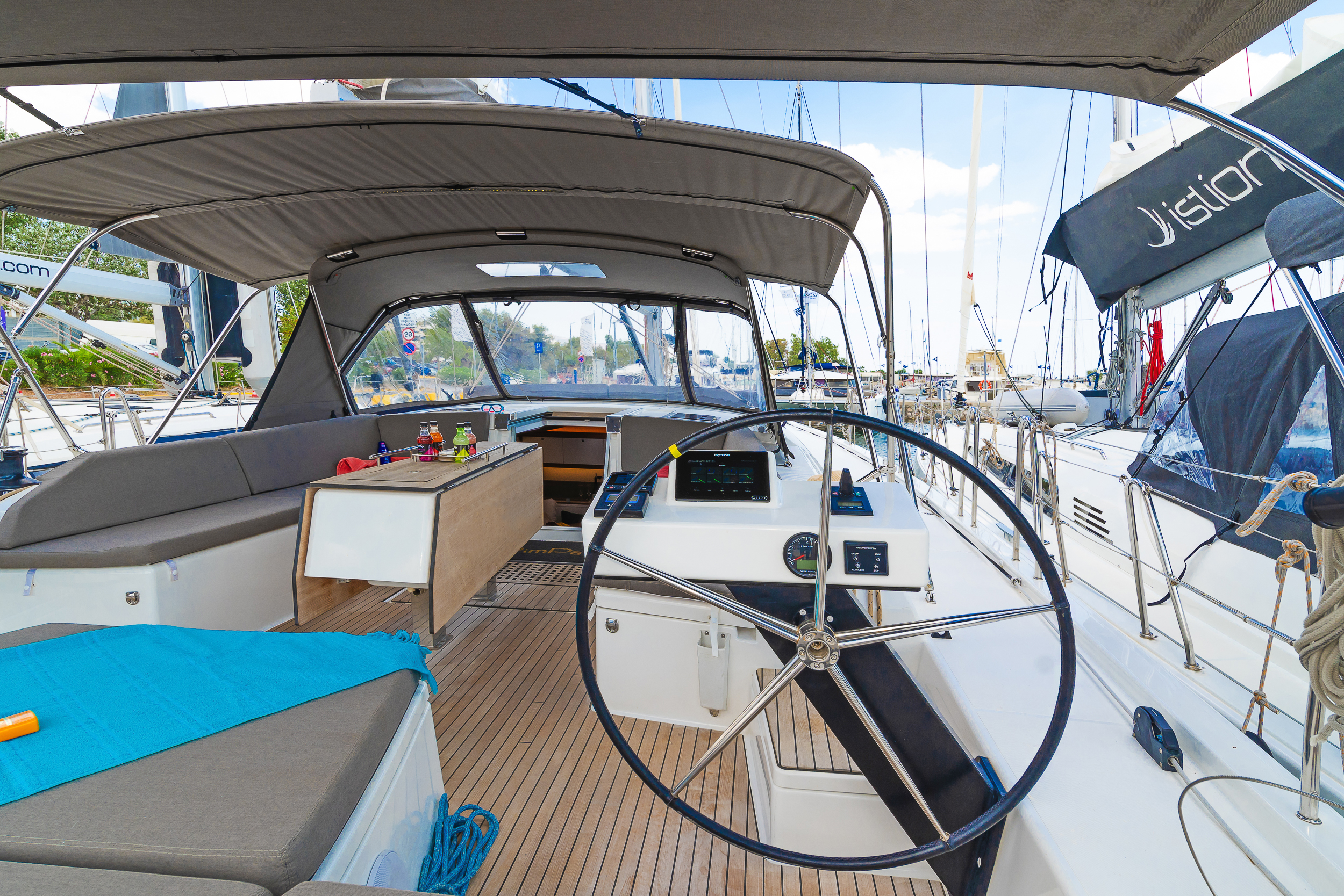 Dufour 530 AC & GEN & WM — photo 15