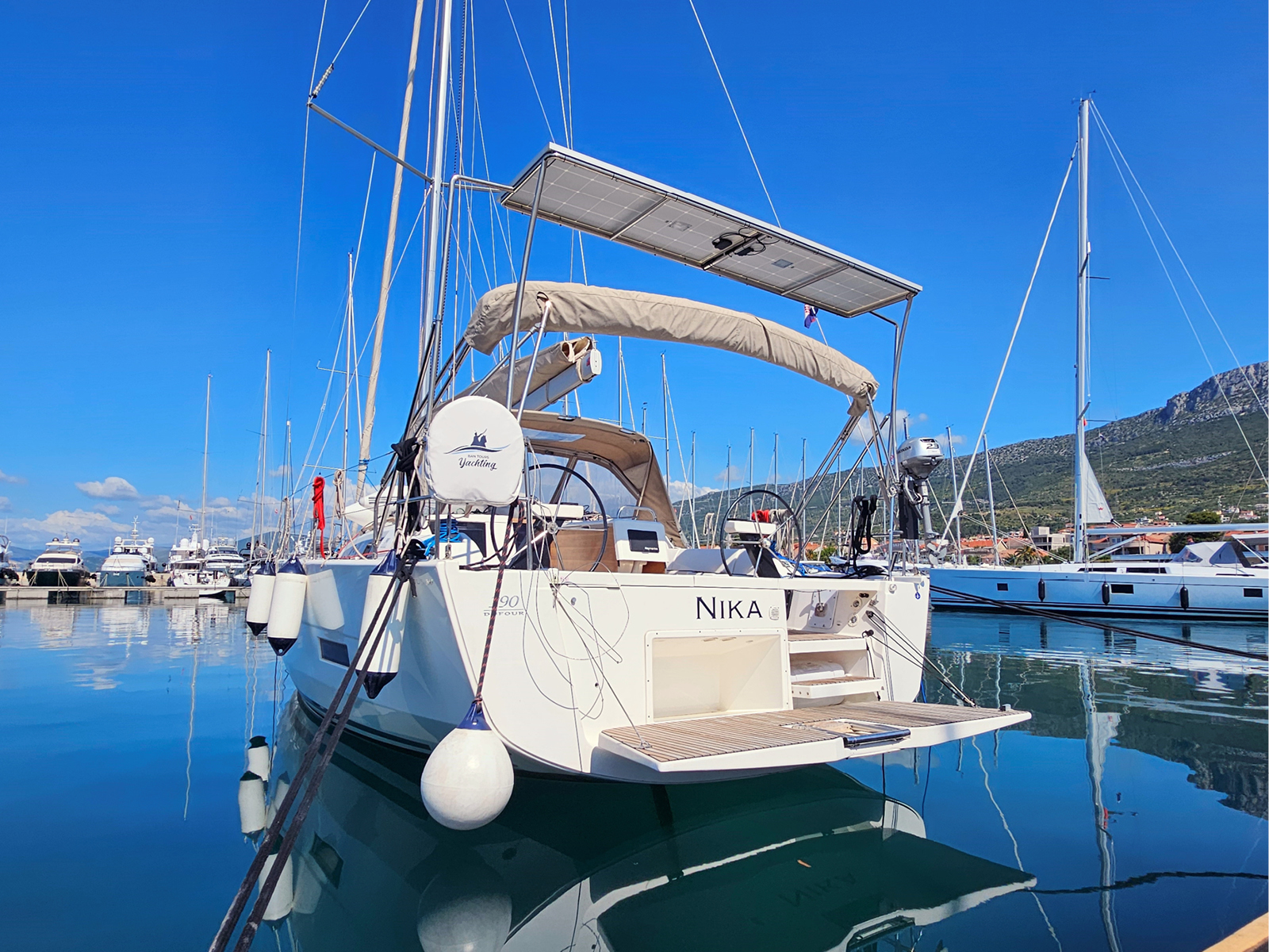 Dufour 390 Grand Large — photo 19