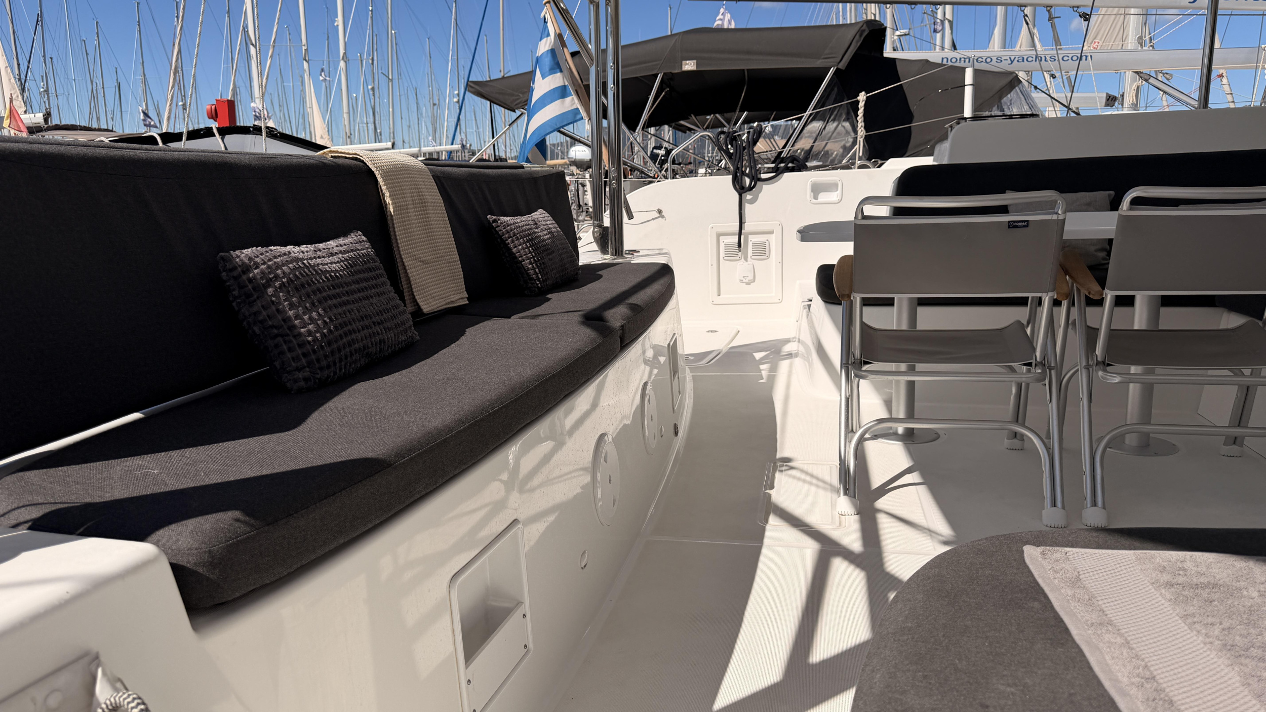 Lagoon 46 — photo 4