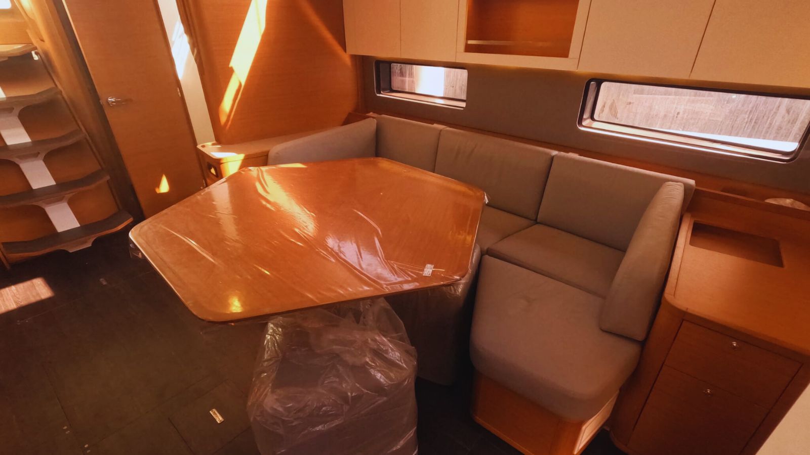 Dufour 44-4 cabins — photo 4