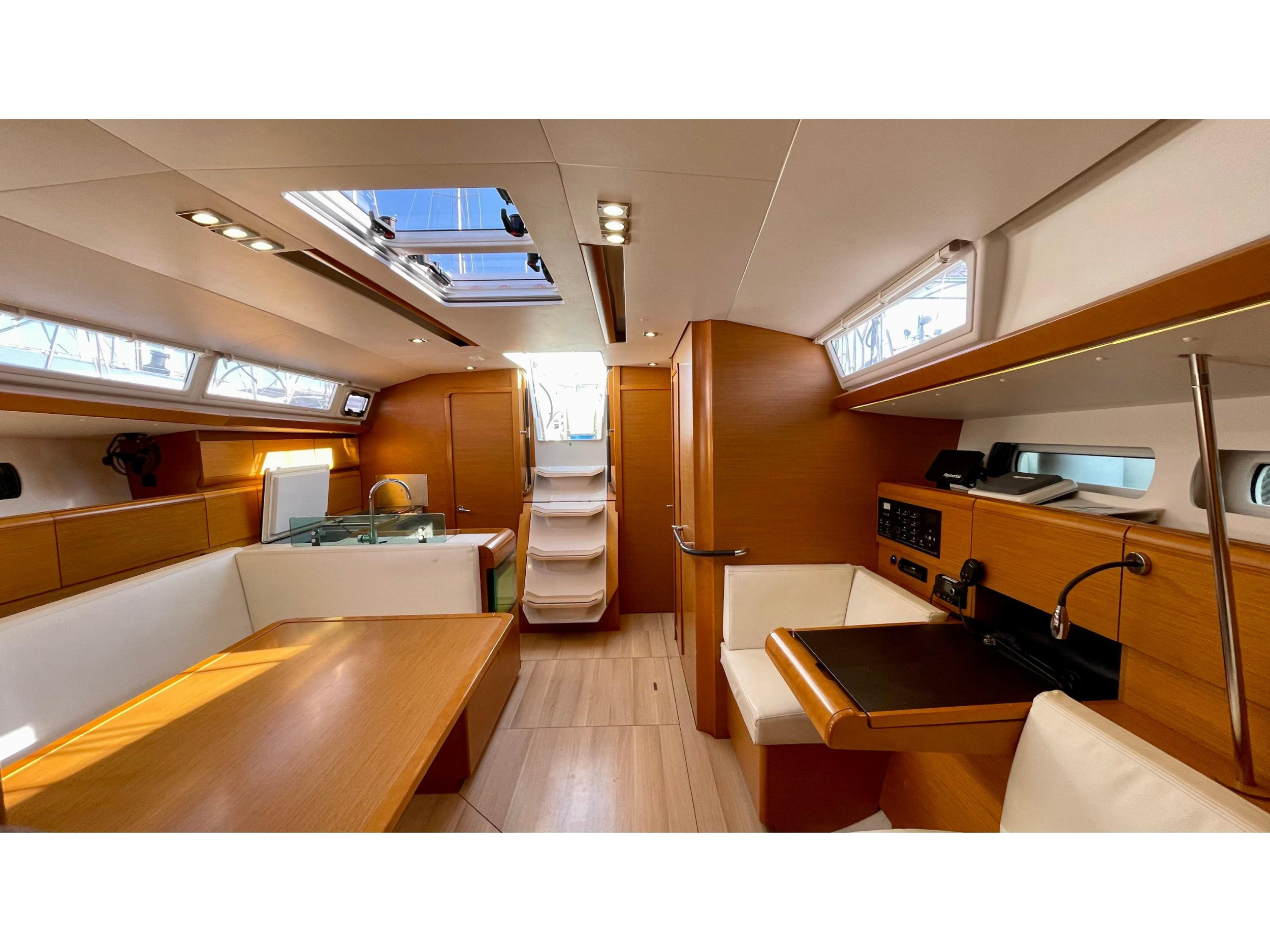 Sun Odyssey 449 — photo 11