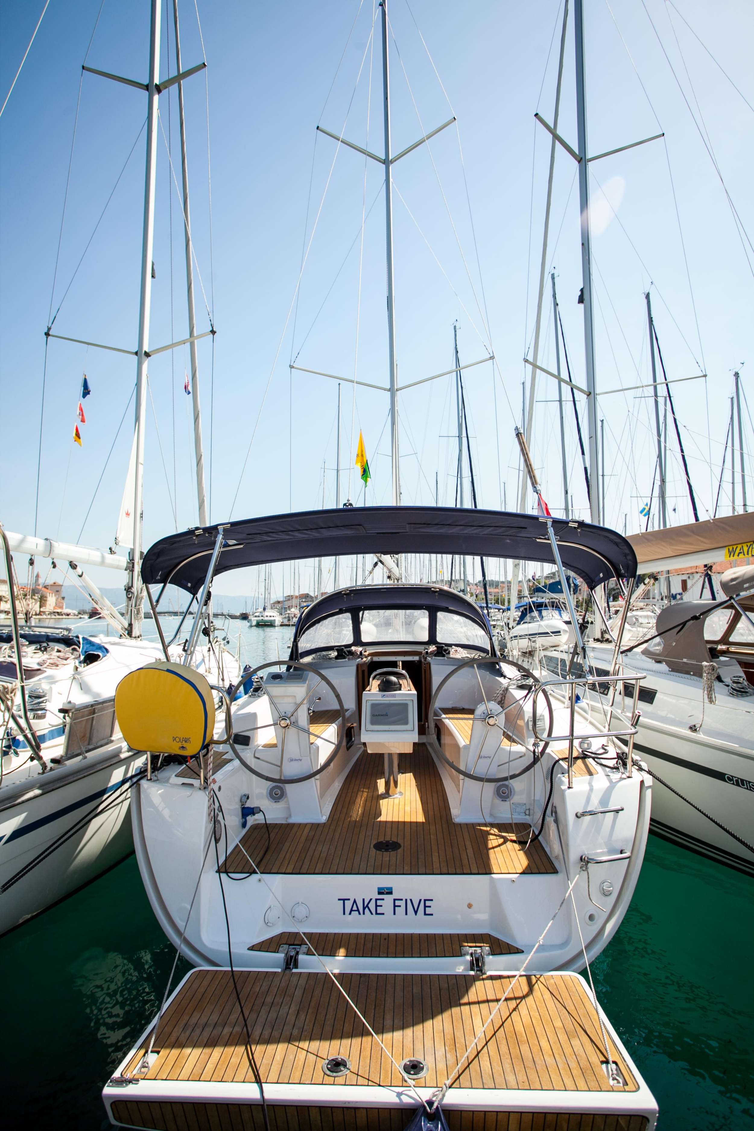Bavaria Cruiser 34 — photo 4