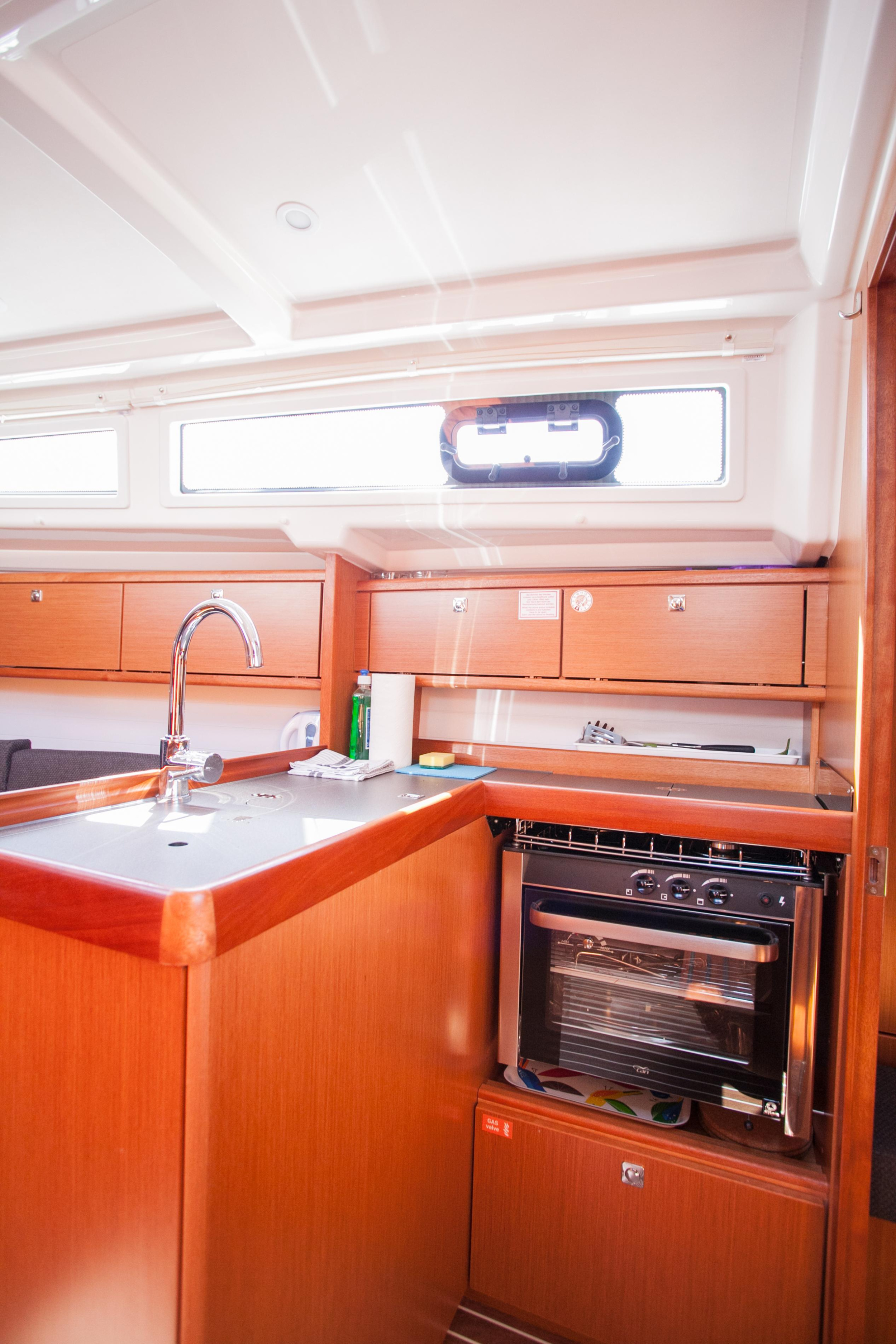 Bavaria Cruiser 34 — photo 5