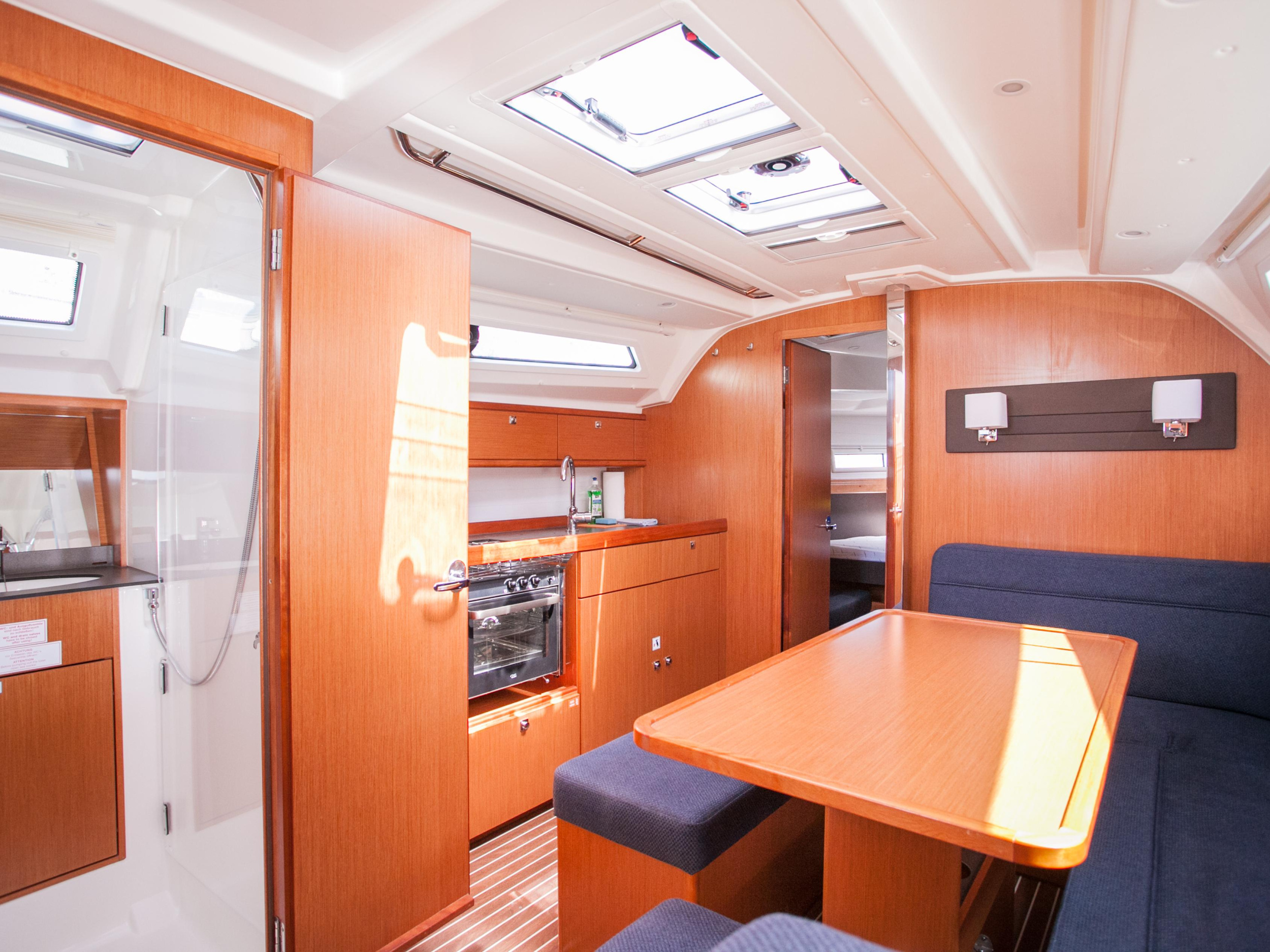 Bavaria Cruiser 41 — photo 10