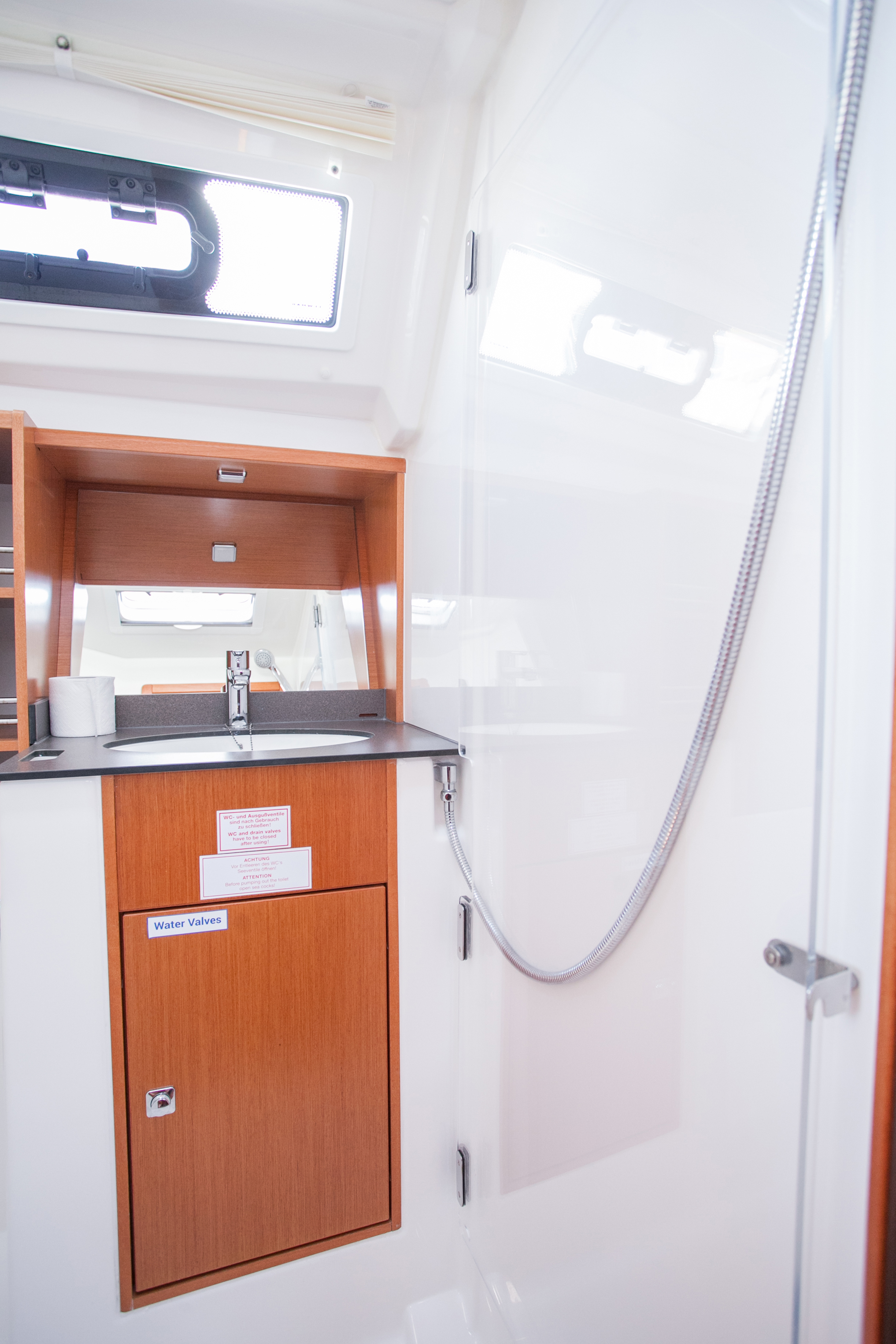 Bavaria Cruiser 41 — photo 11