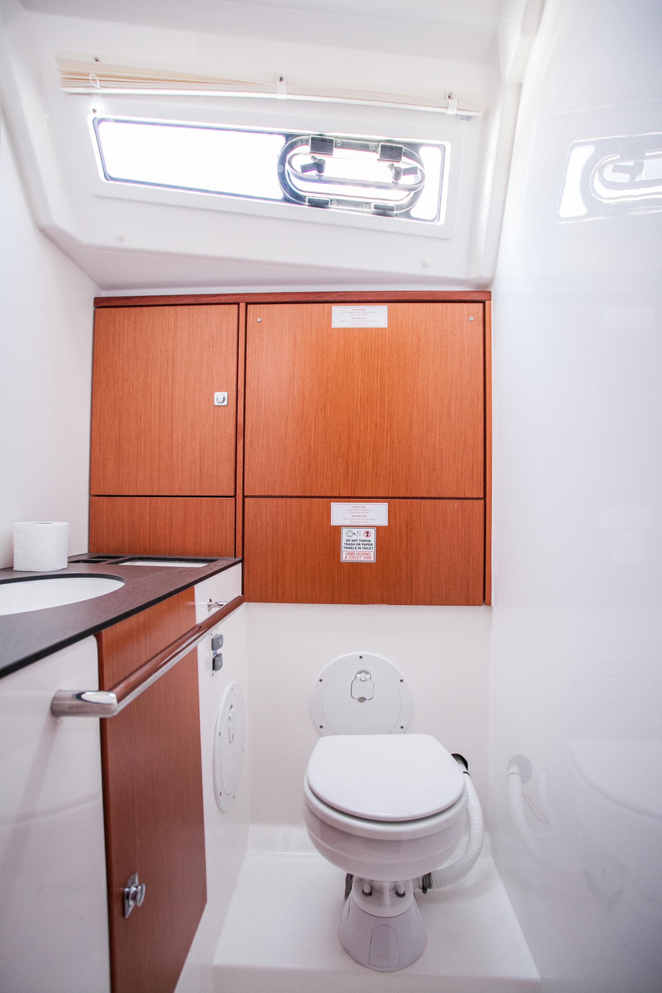 Bavaria Cruiser 46 — photo 9