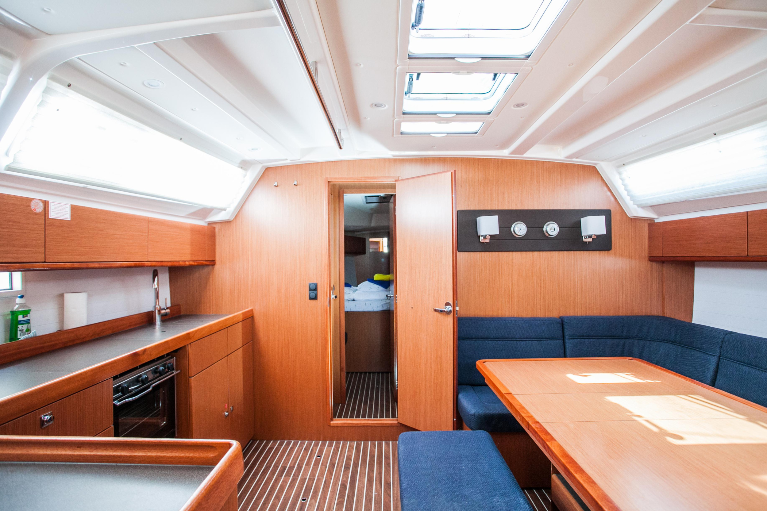 Bavaria Cruiser 46 — photo 7