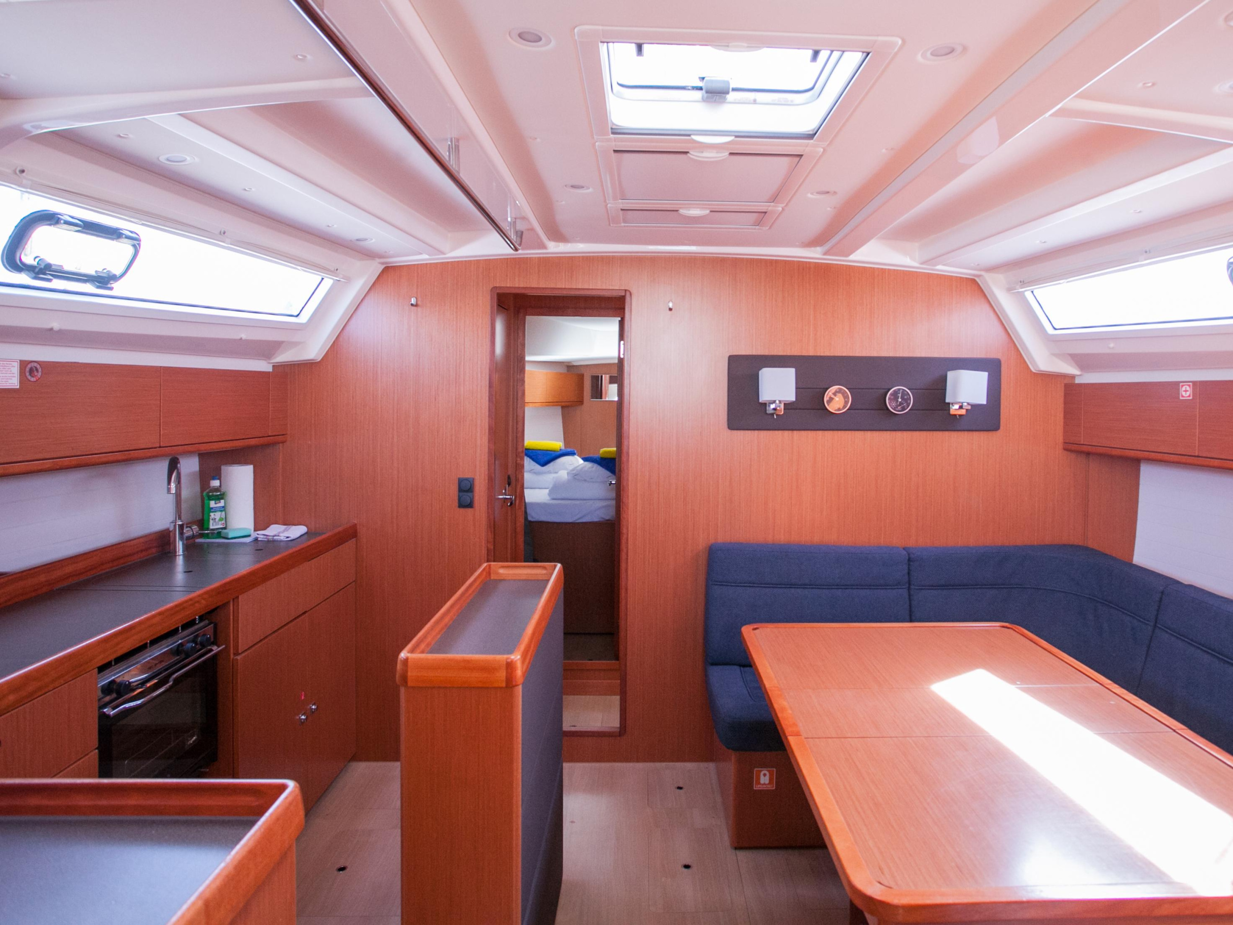 Bavaria Cruiser 46 — photo 6