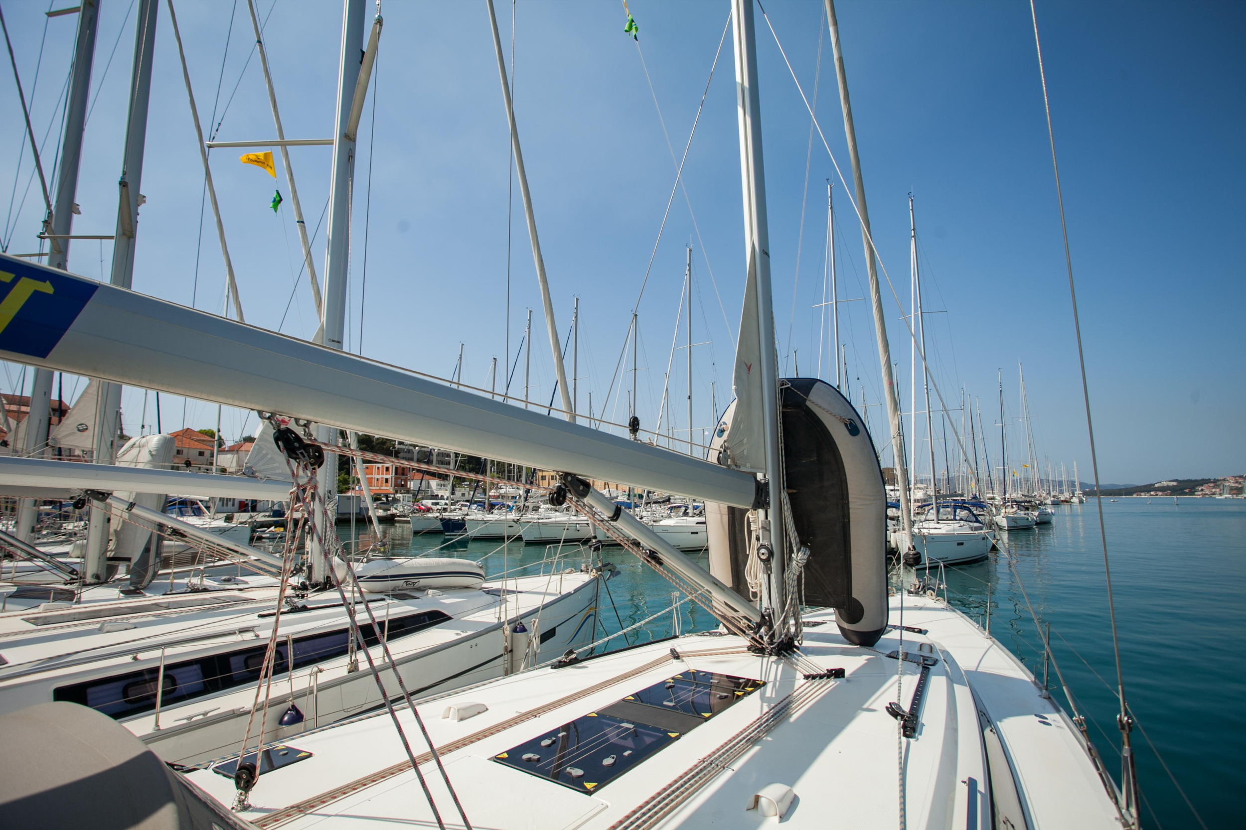 Bavaria Cruiser 51 — photo 11