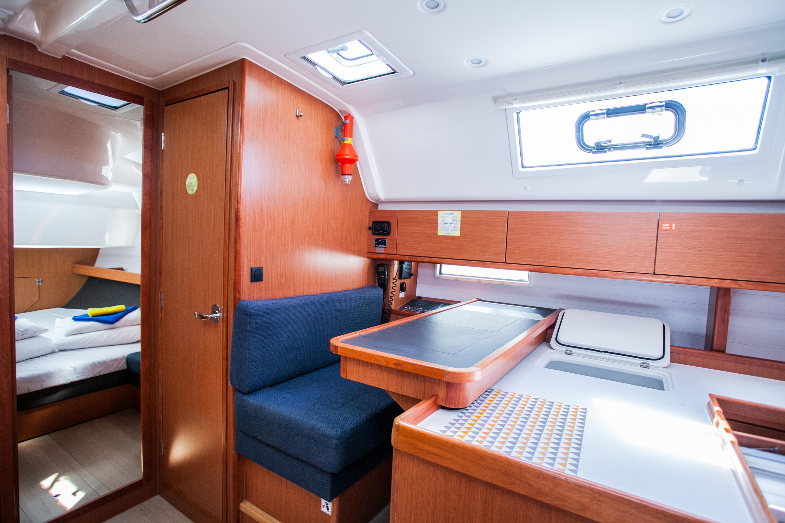 Bavaria Cruiser 51 — photo 17