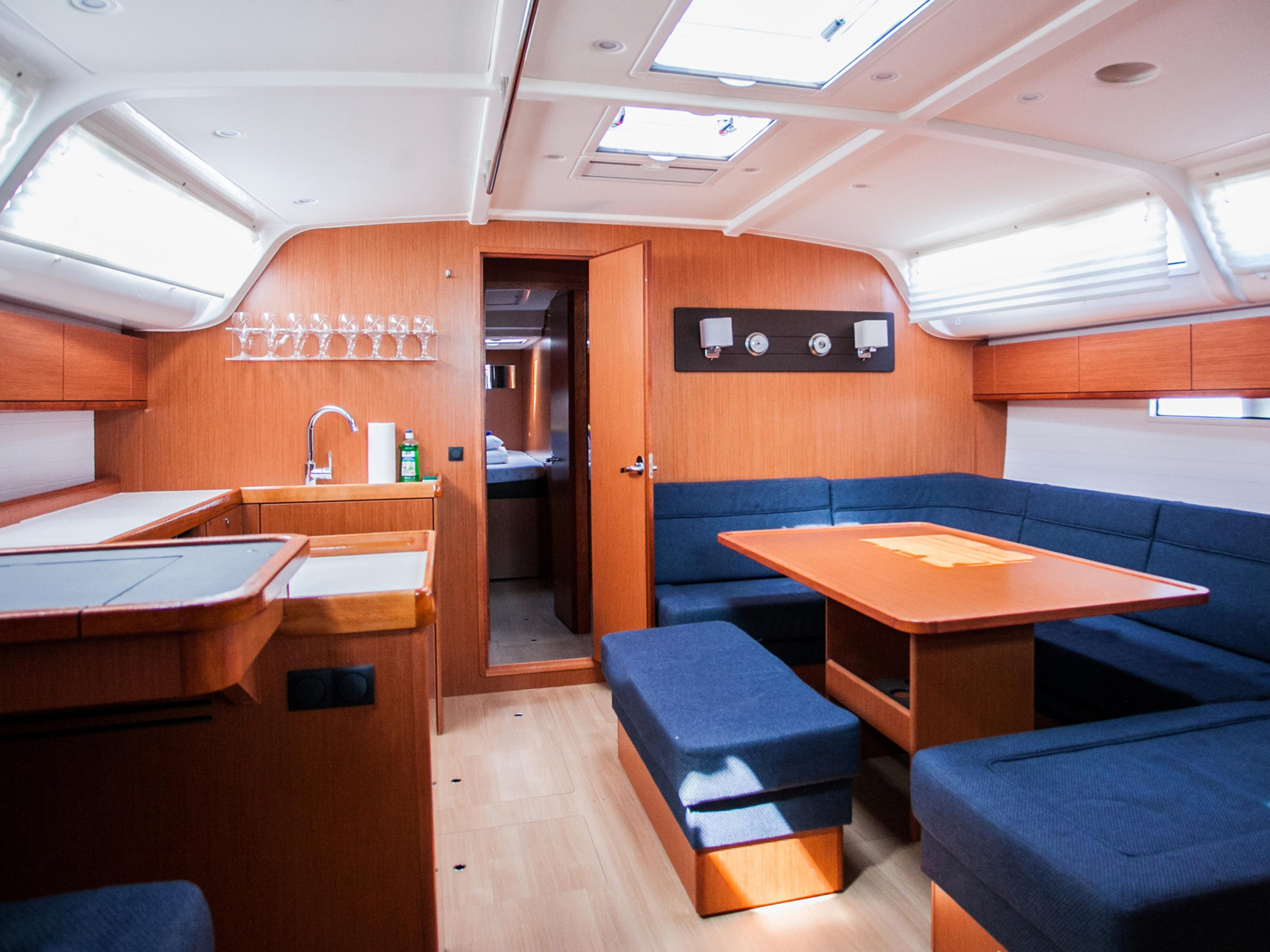 Bavaria Cruiser 51 — photo 6