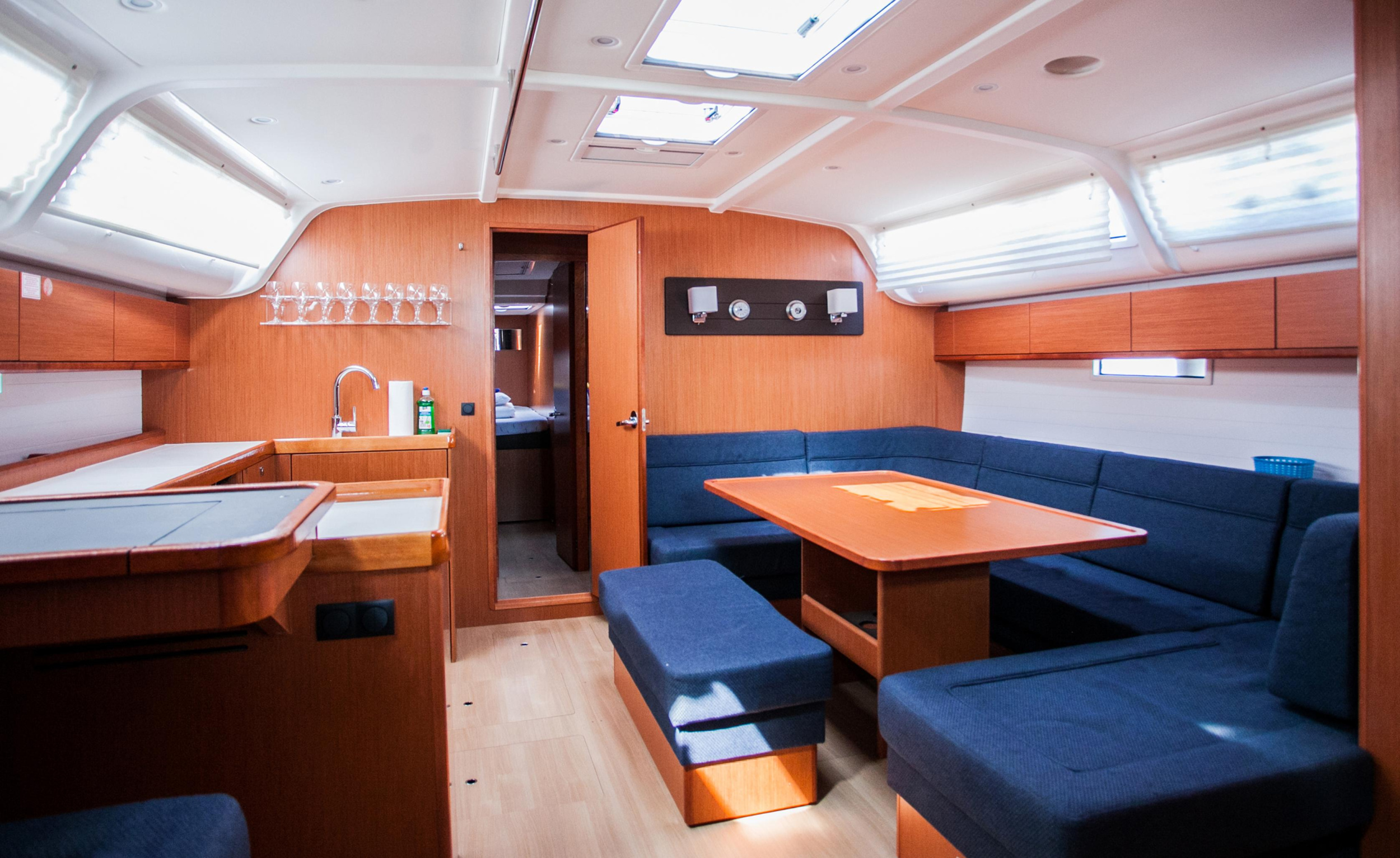 Bavaria Cruiser 51 — photo 9