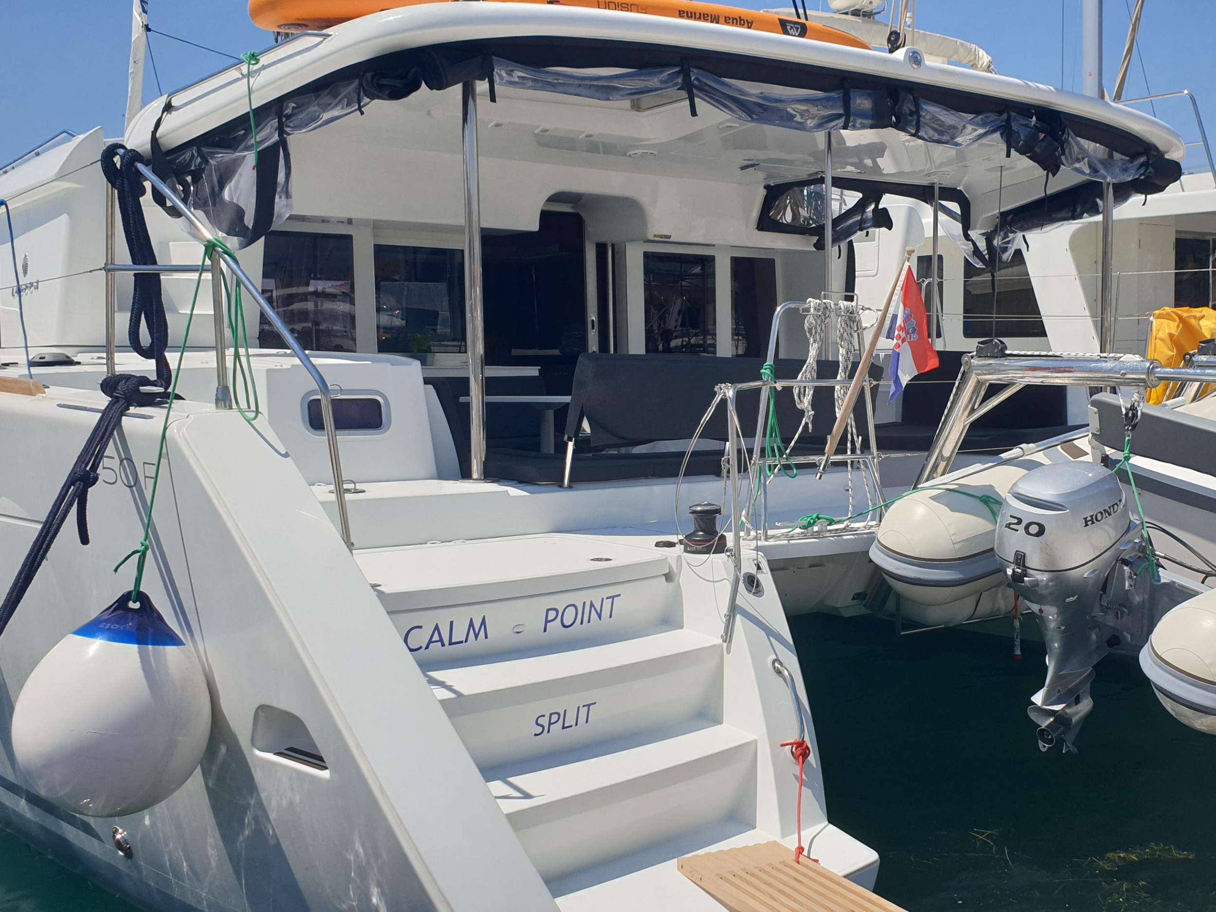 Lagoon 450 Fly — photo 1