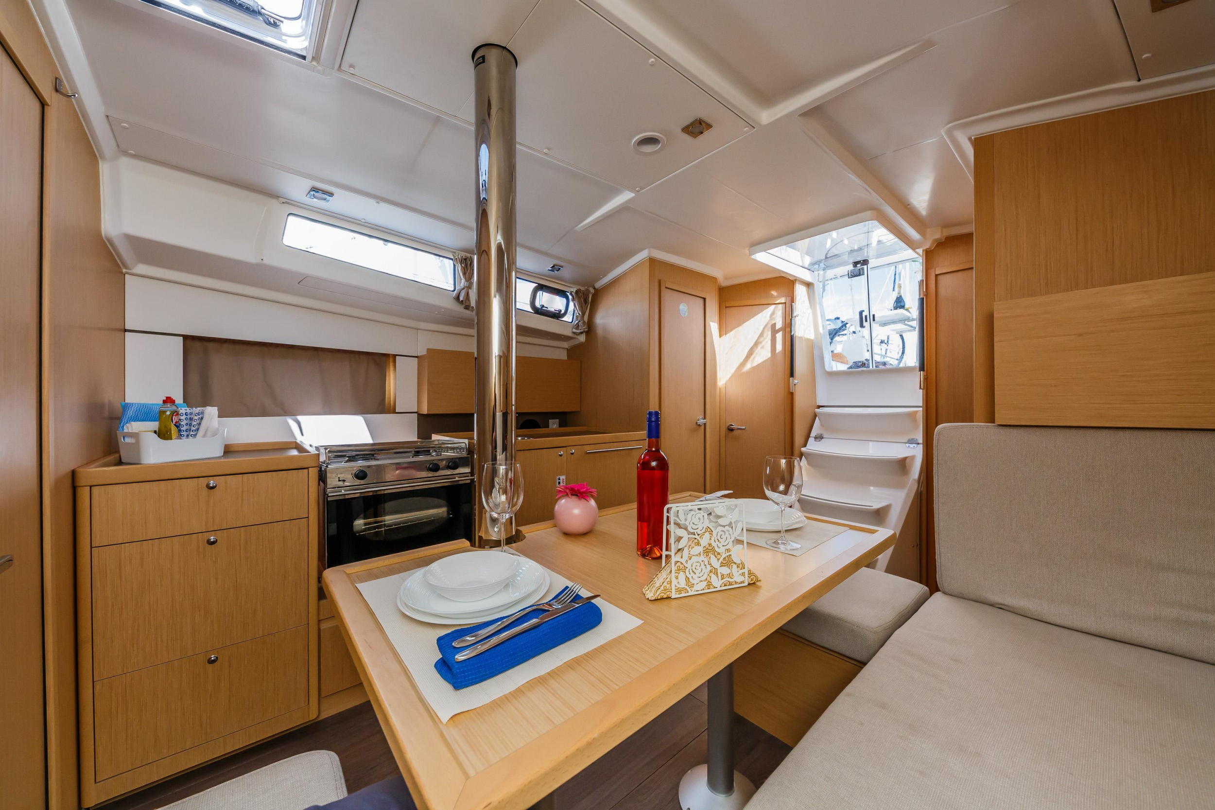 Oceanis 38.1 — photo 17