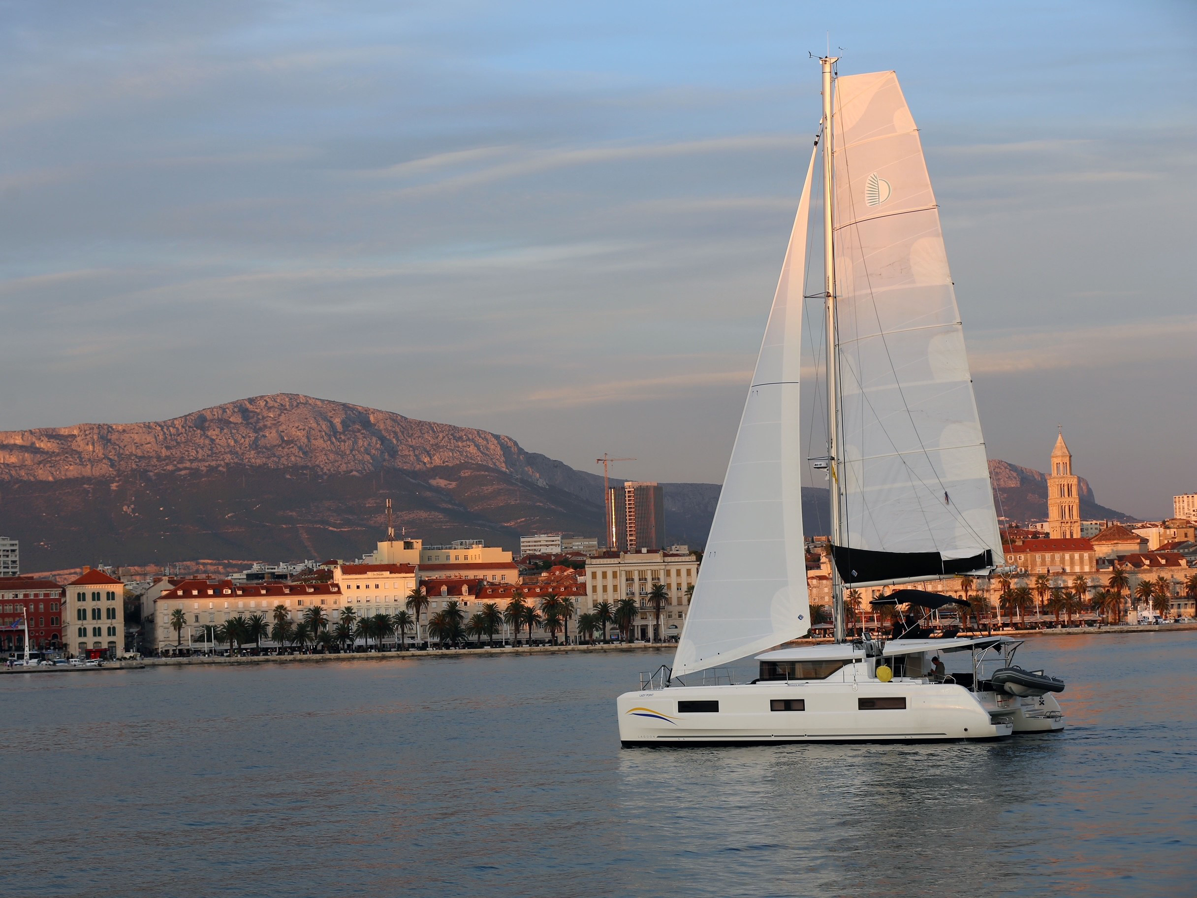 Lagoon 46 Fly — photo 1