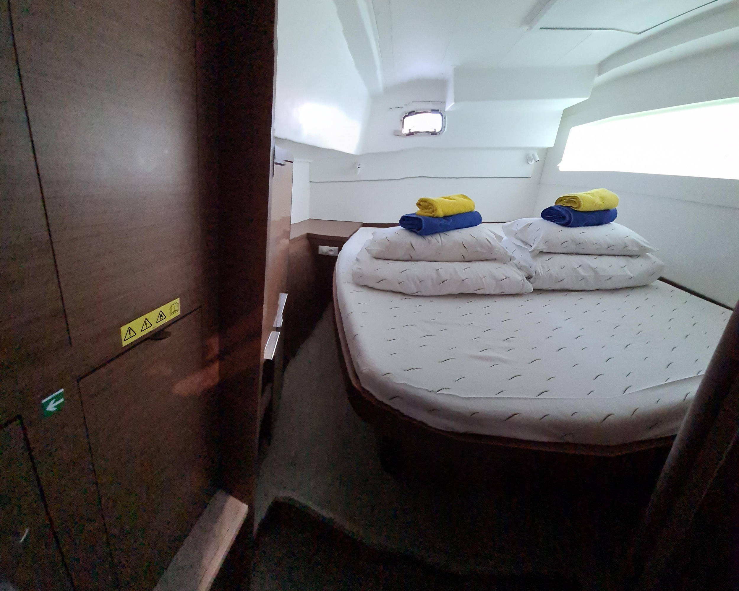 Lagoon 40 — photo 8