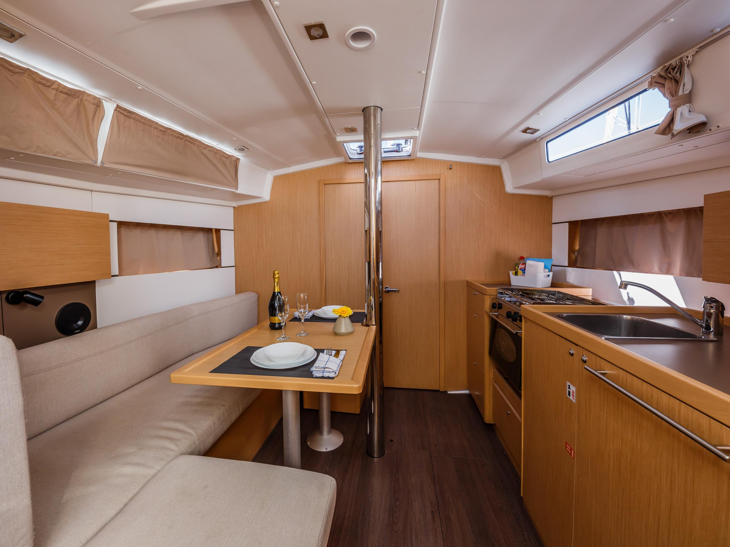 Oceanis 38.1 — photo 7